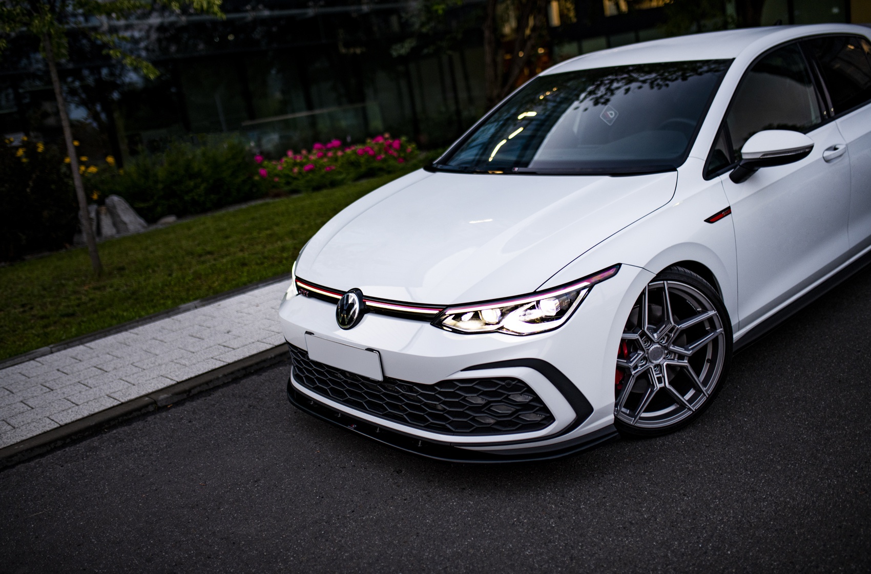 Volkswagen Golf / R / GTI