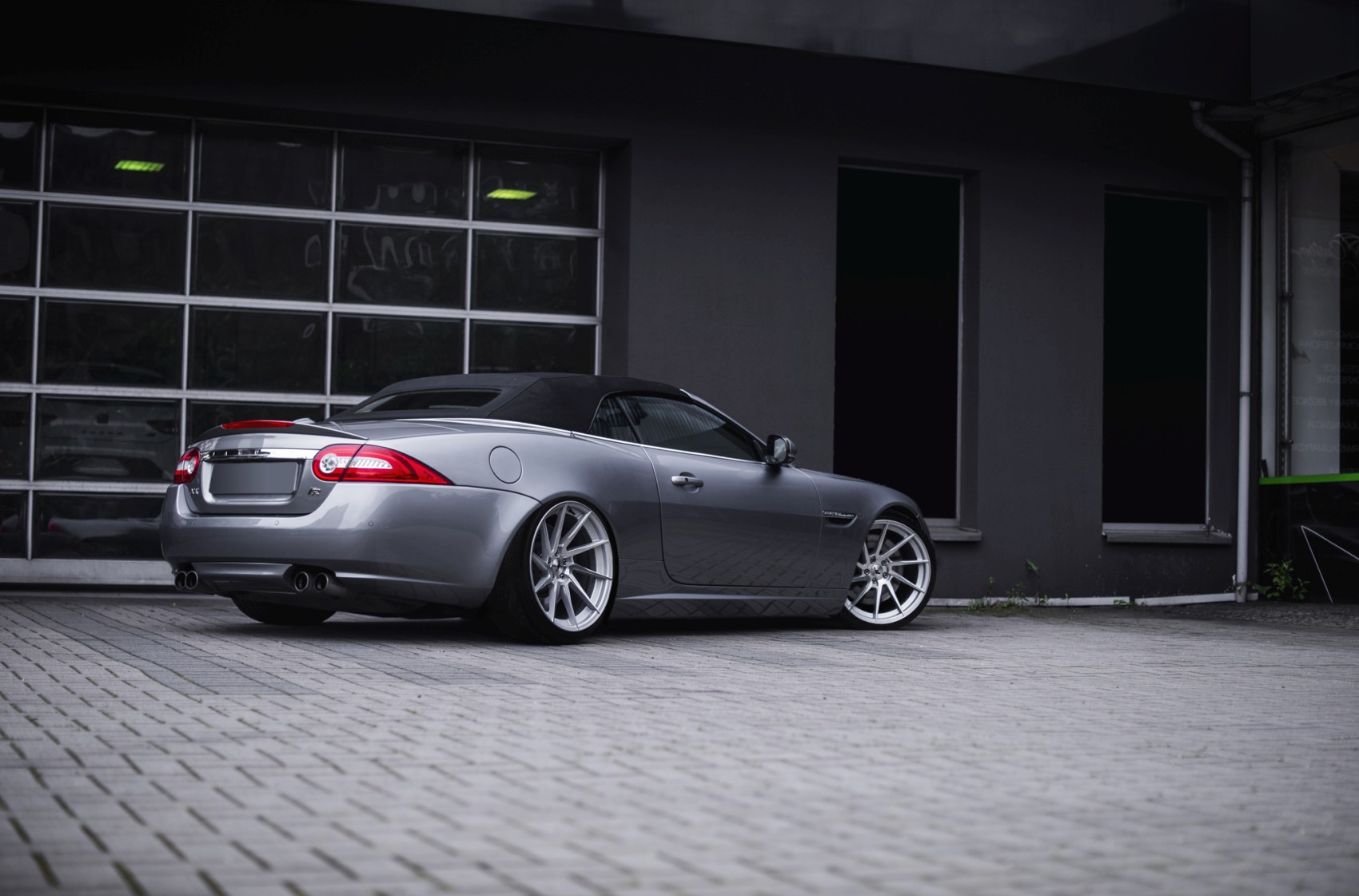 Jaguar XKR