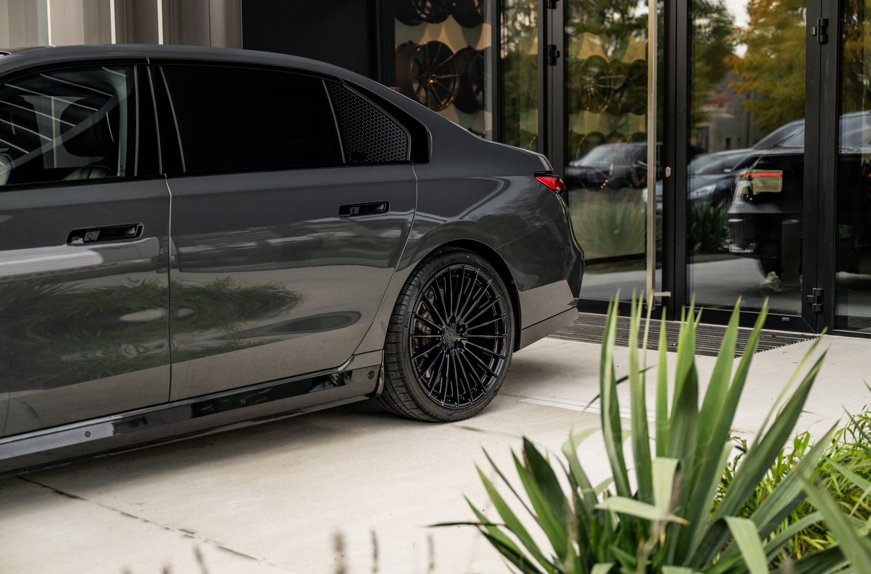 BMW i7