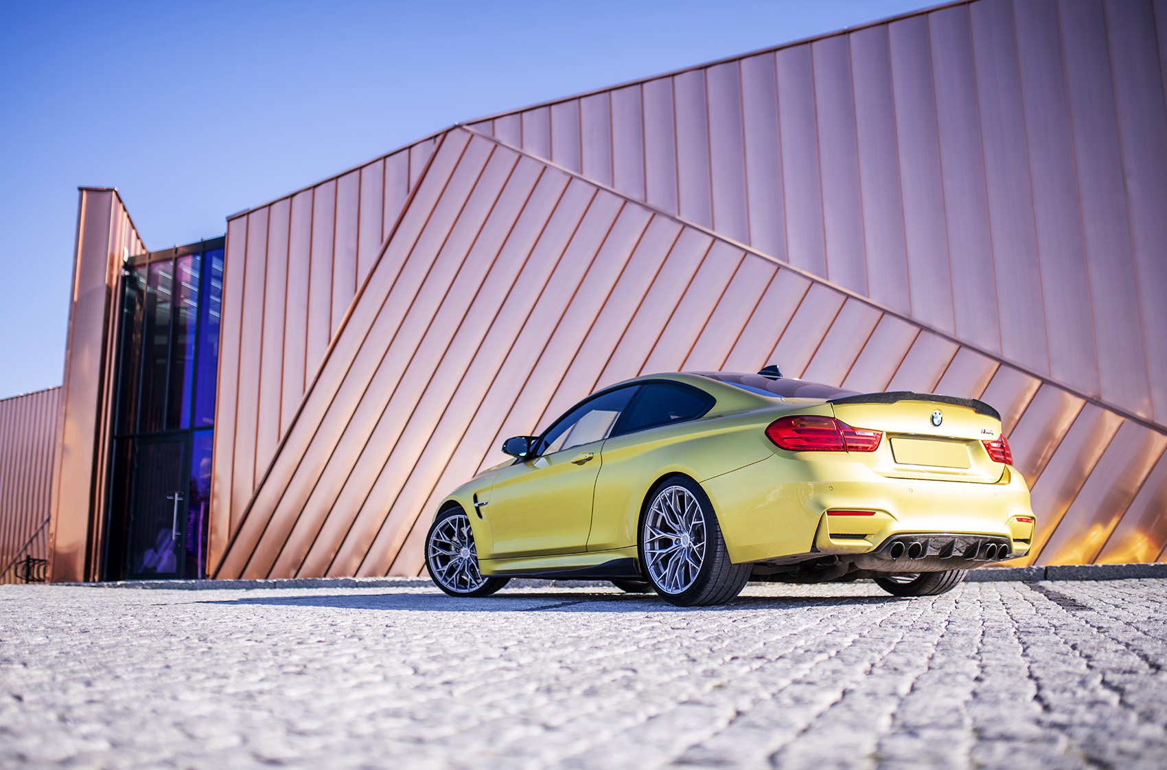 BMW 4 Series / M4