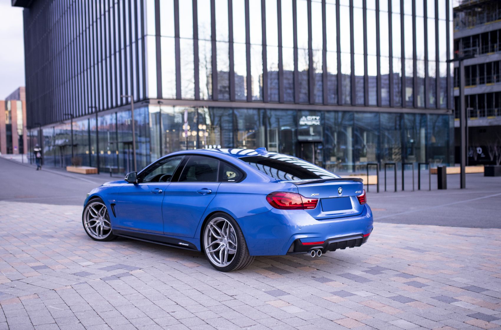 BMW 4 Series / M4
