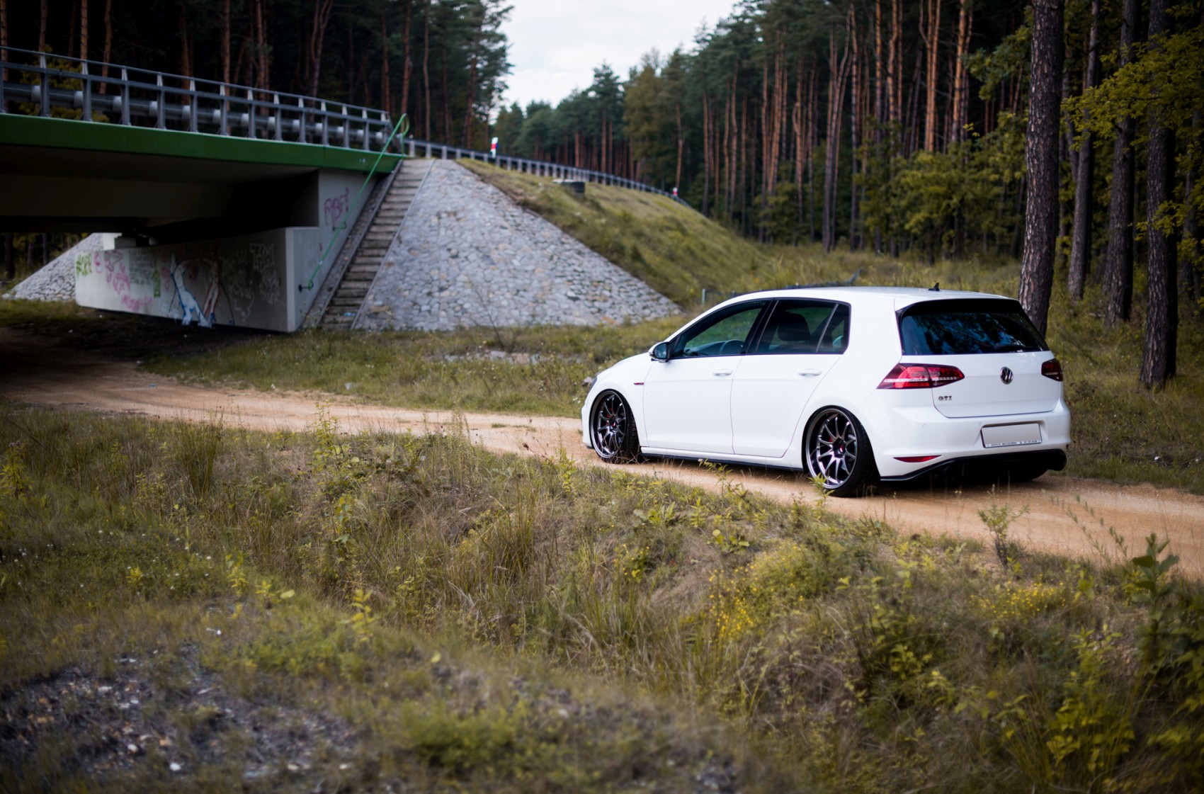 Volkswagen Golf / R / GTI