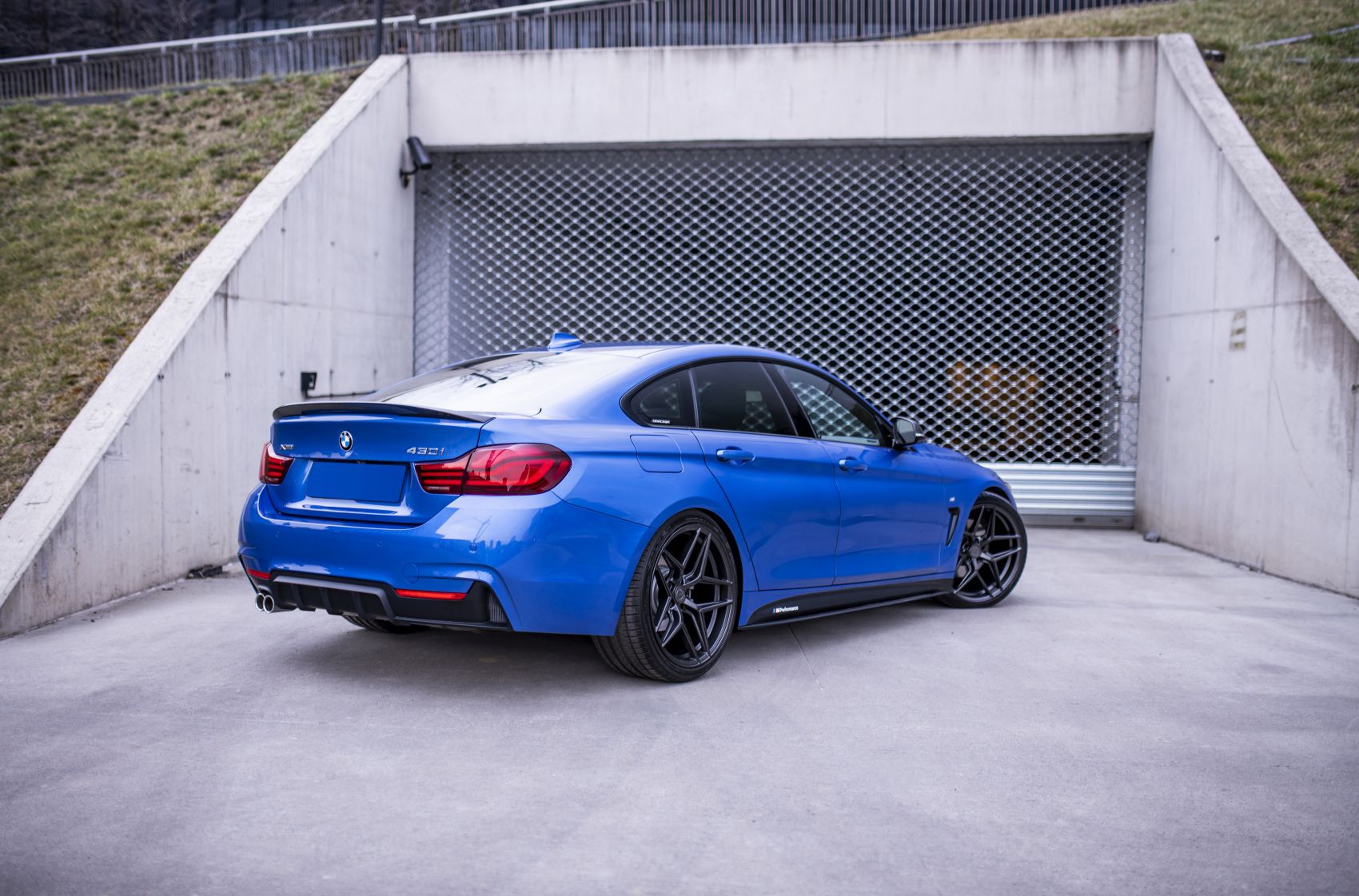 BMW 4 Series / M4