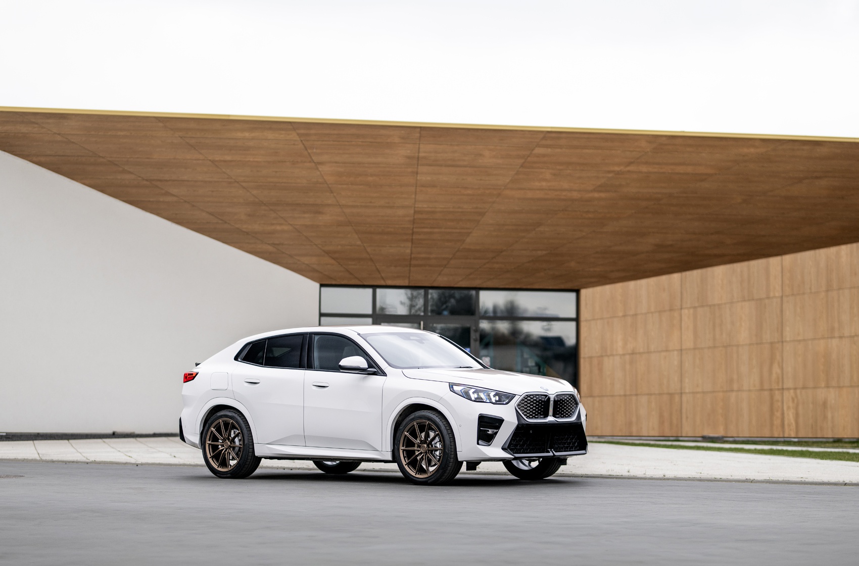 BMW ix2