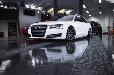 Audi A8 / S8