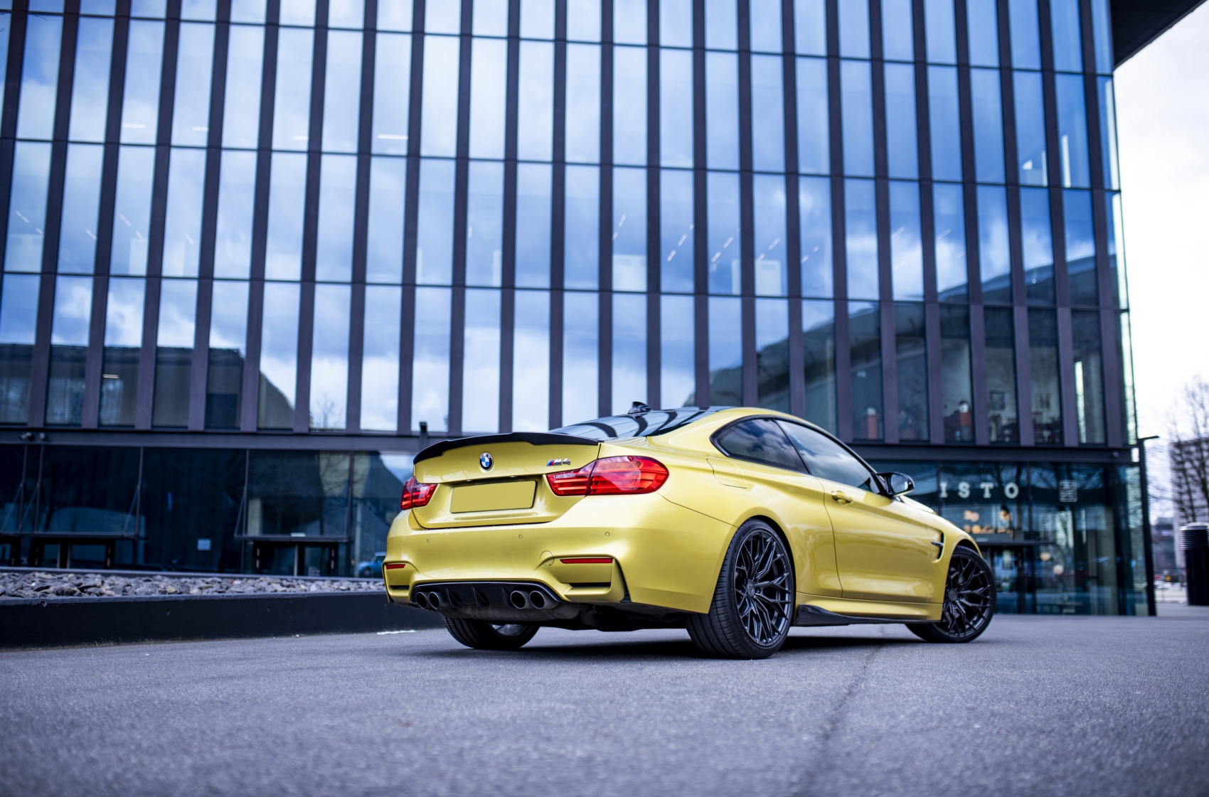 BMW 4 Series / M4