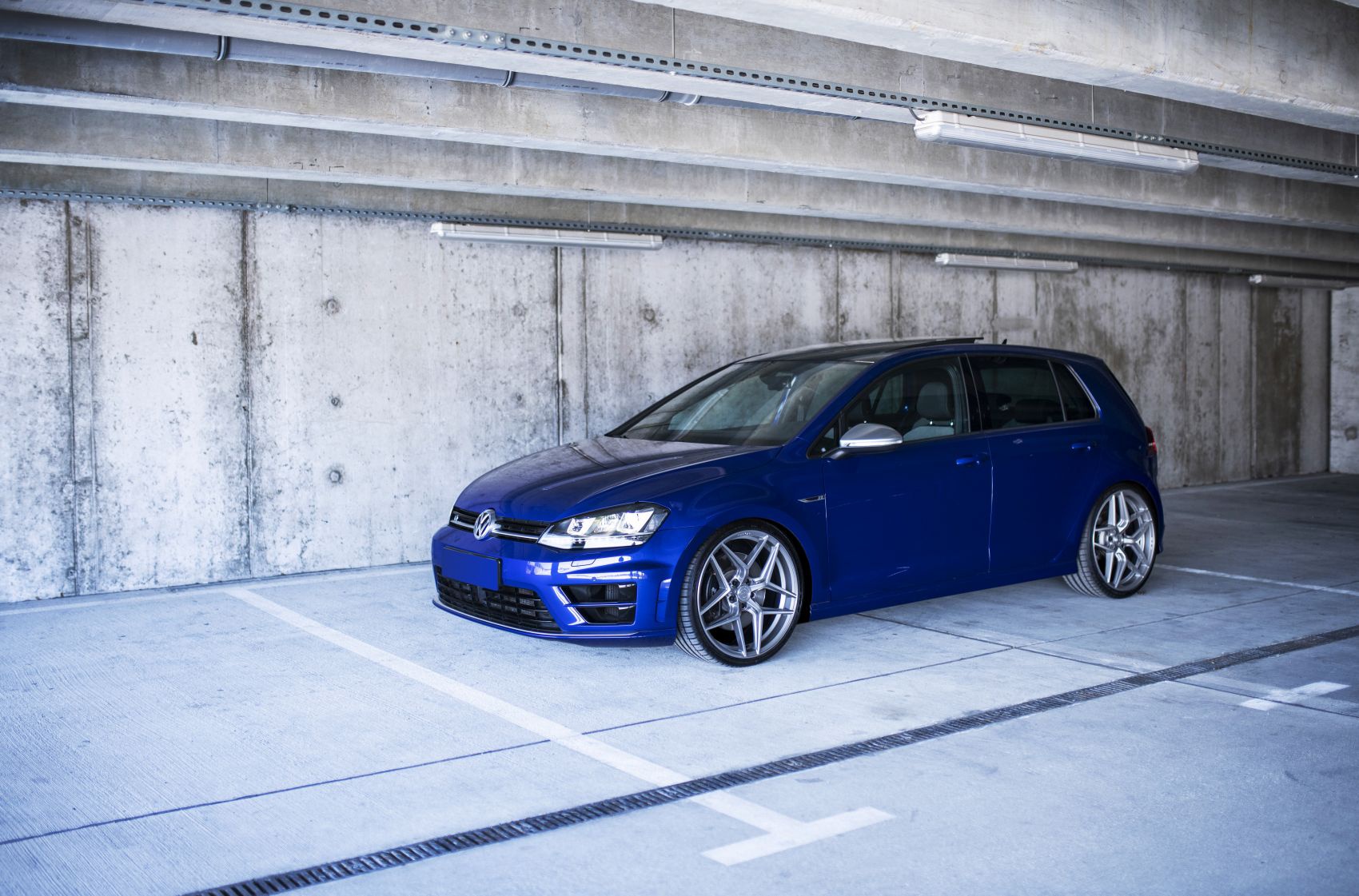 Volkswagen Golf / R / GTI