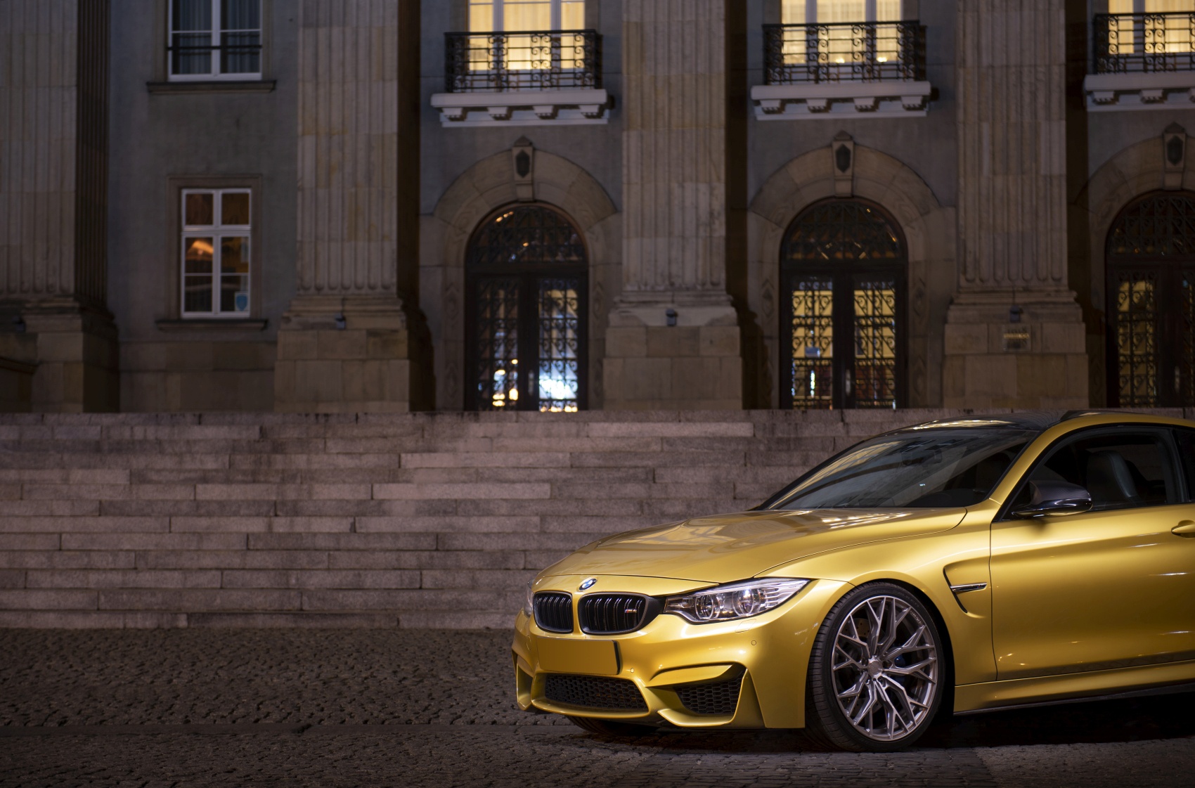 BMW 4 Series / M4