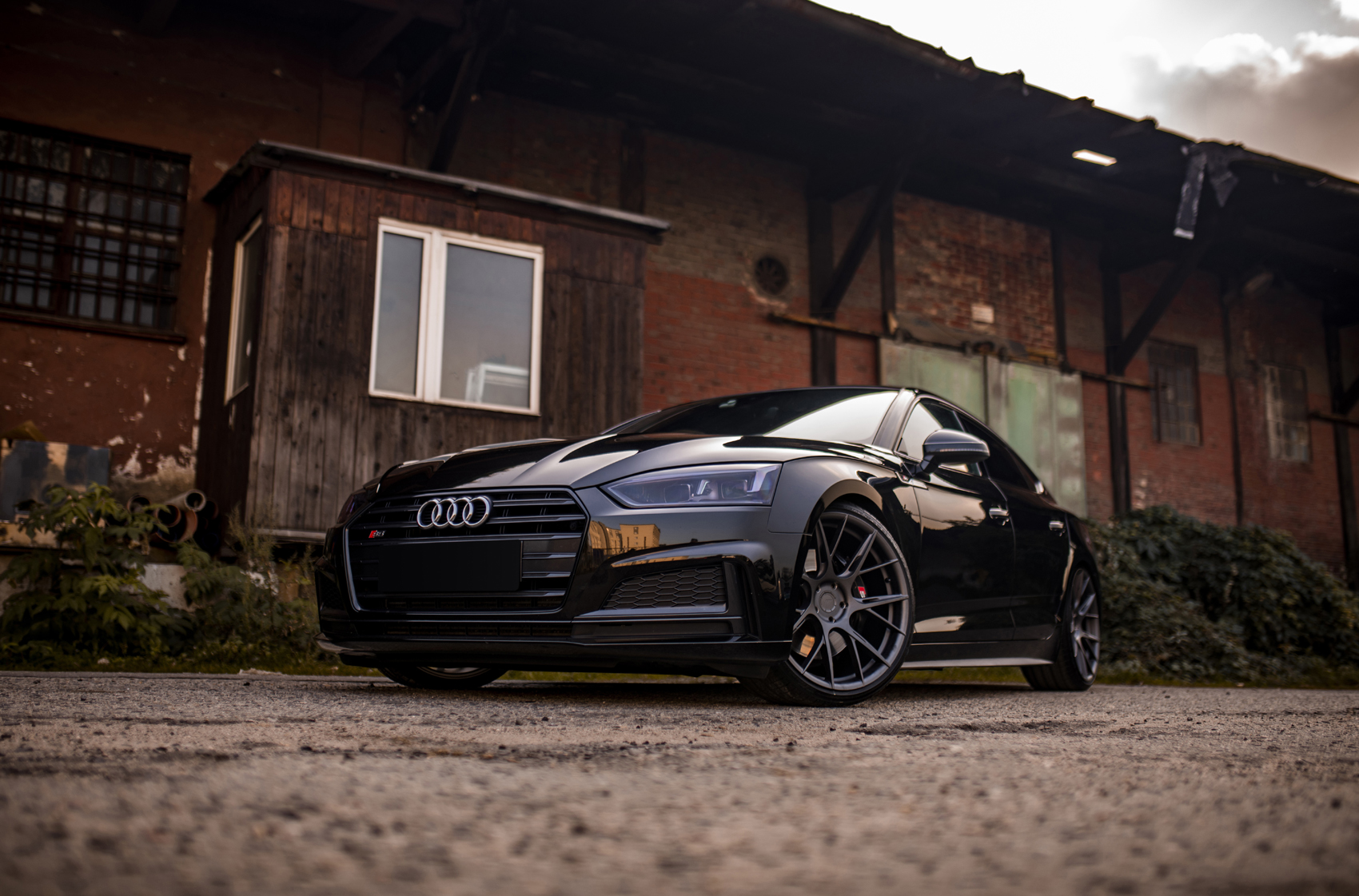 japan-racing-jr42-1209-01