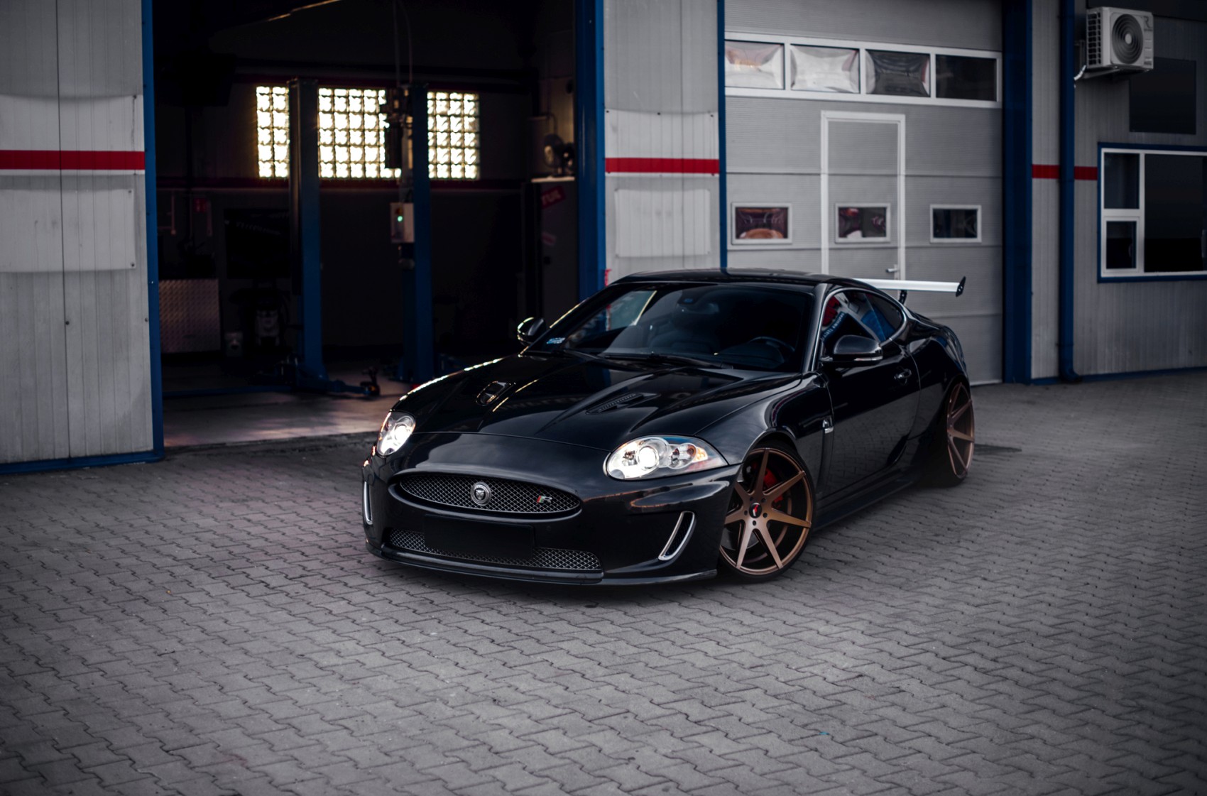 japan-racing-jr20-376-01