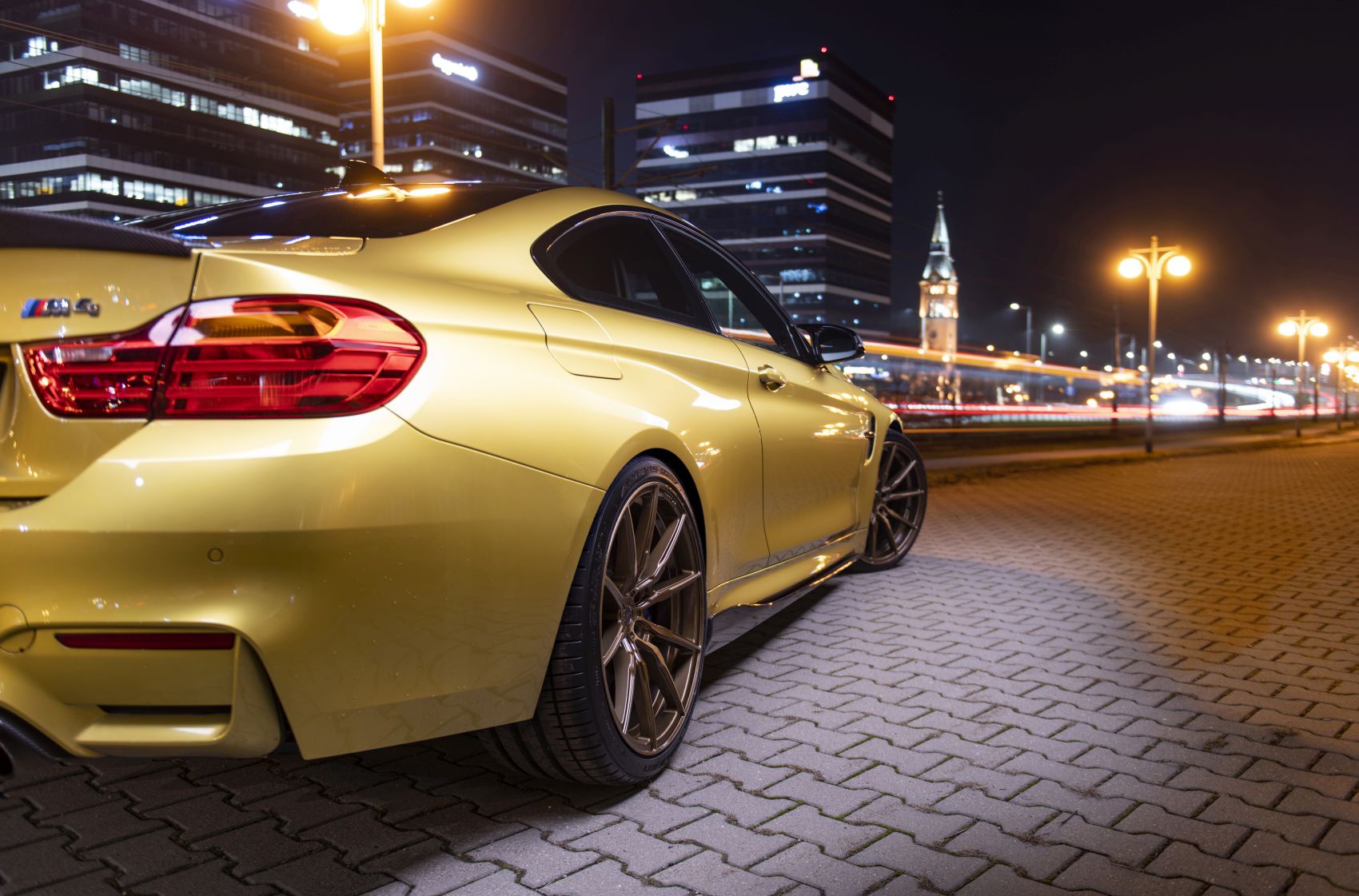 BMW 4 Series / M4