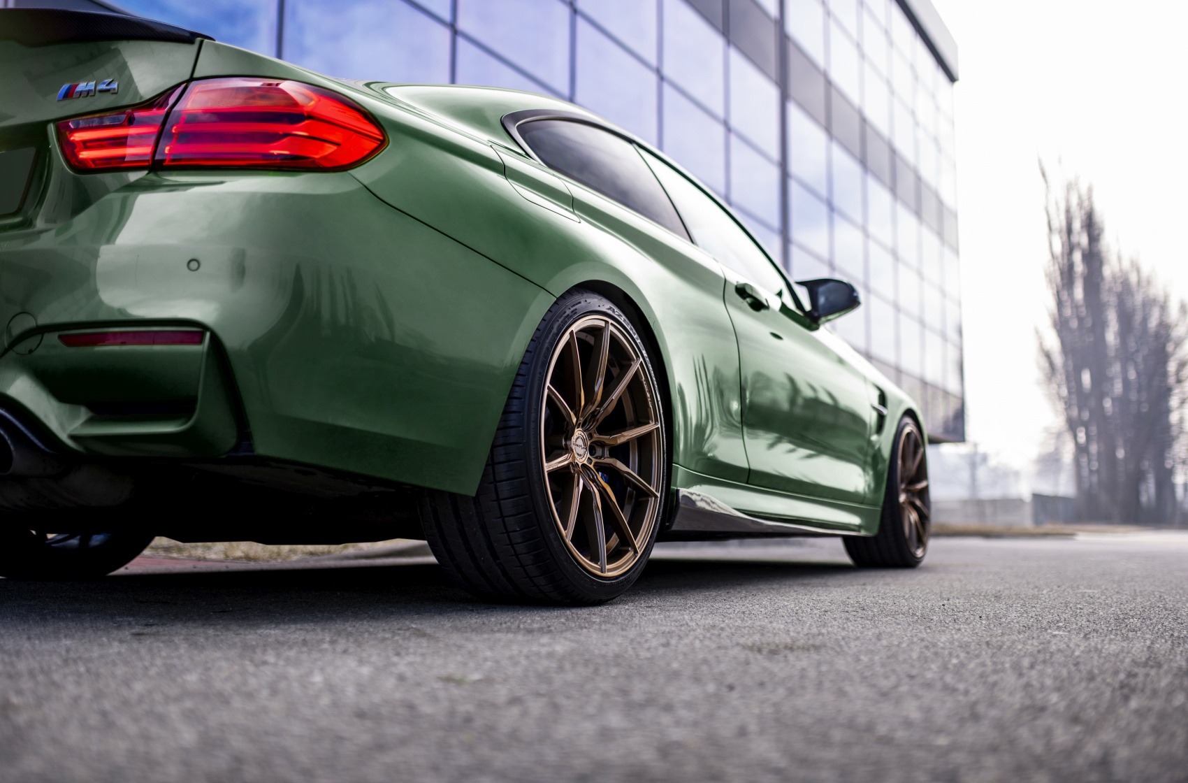 BMW 4 Series / M4