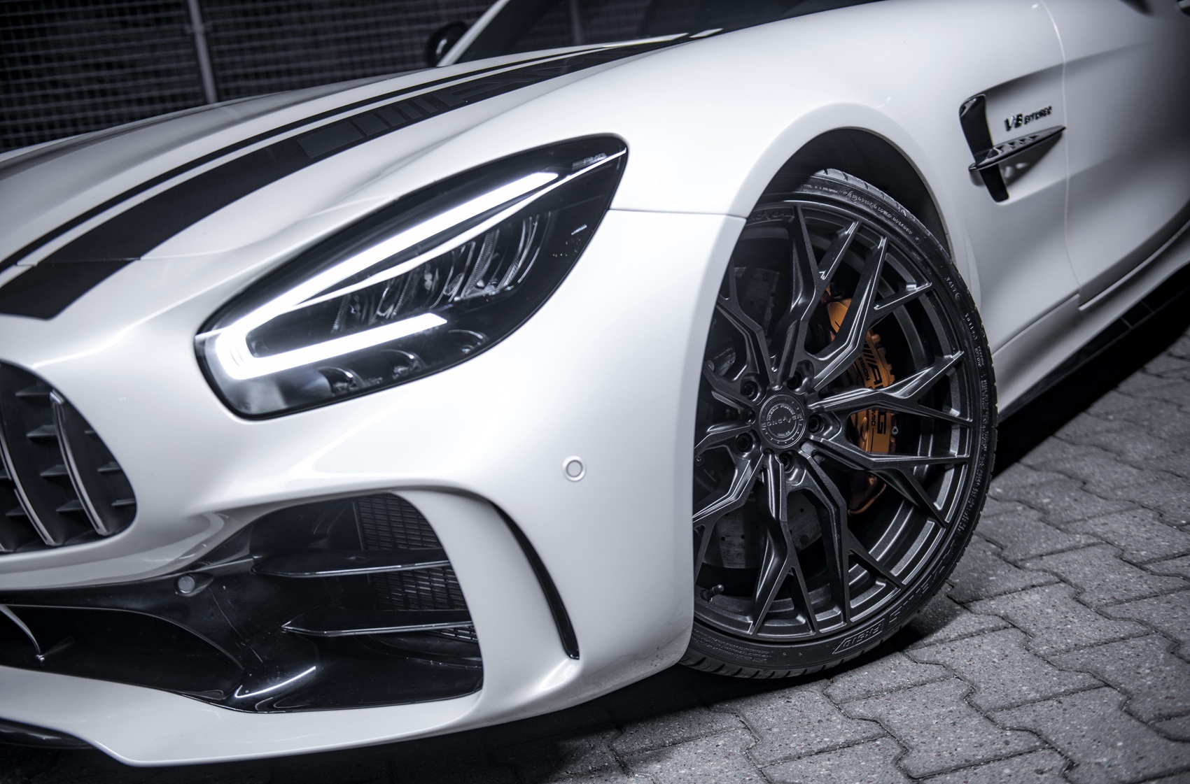 Mercedes-Benz AMG GTR