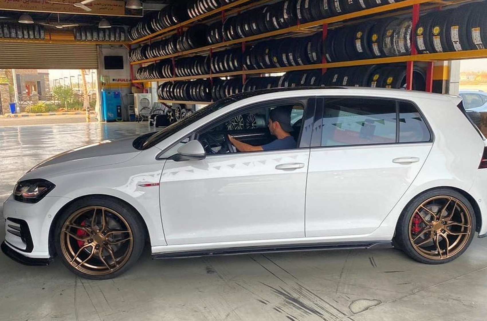 Volkswagen Golf / R / GTI