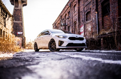 Kia Proceed