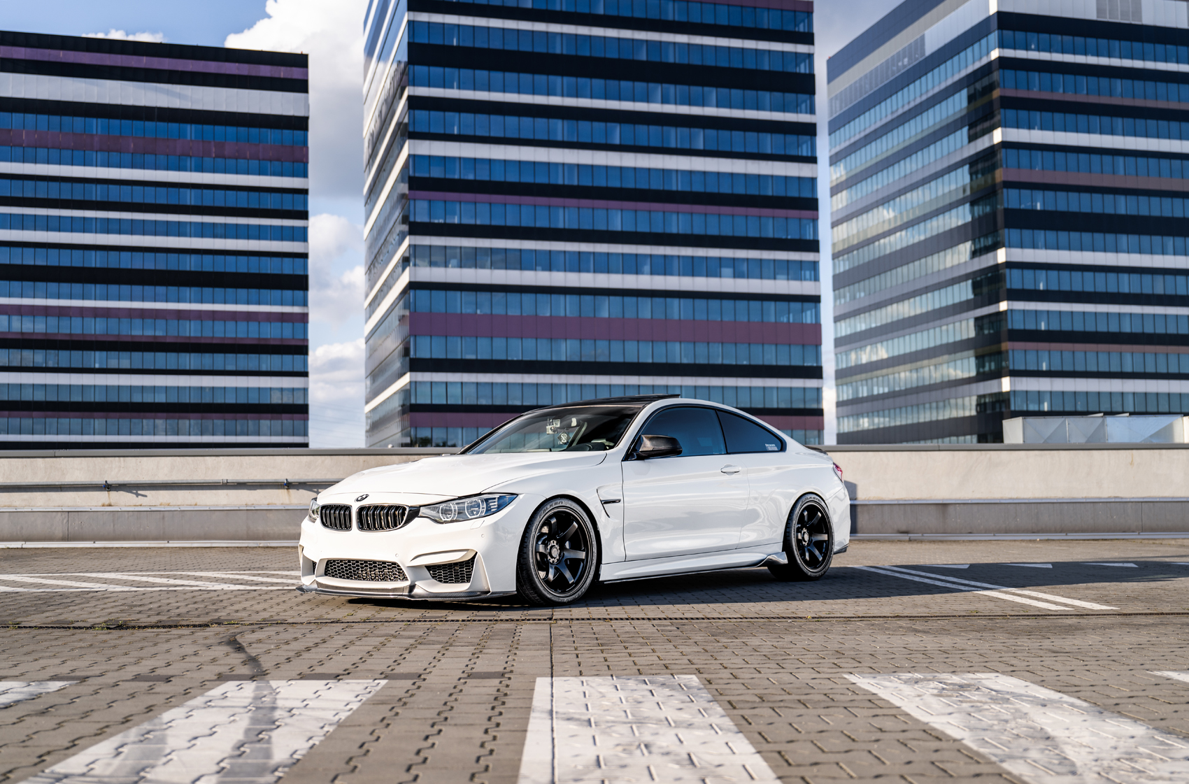 japan-racing-sl03-1895-01