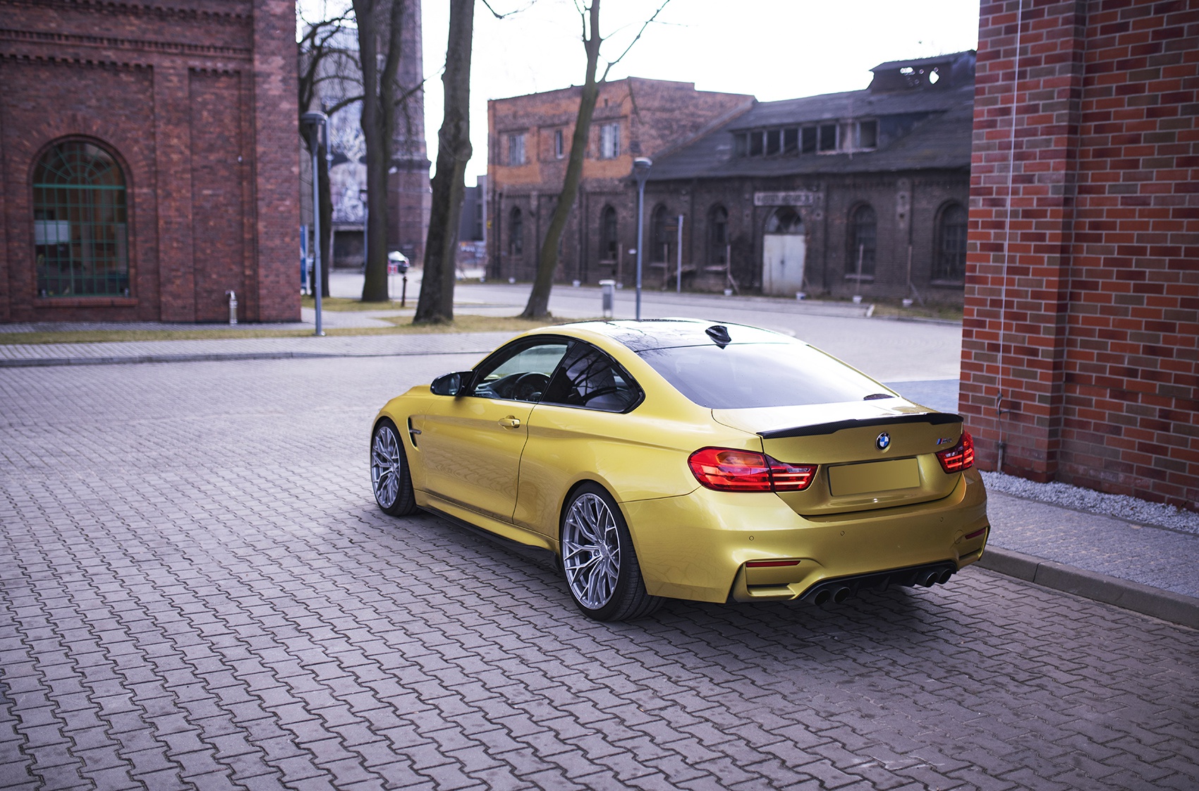 BMW 4 Series / M4