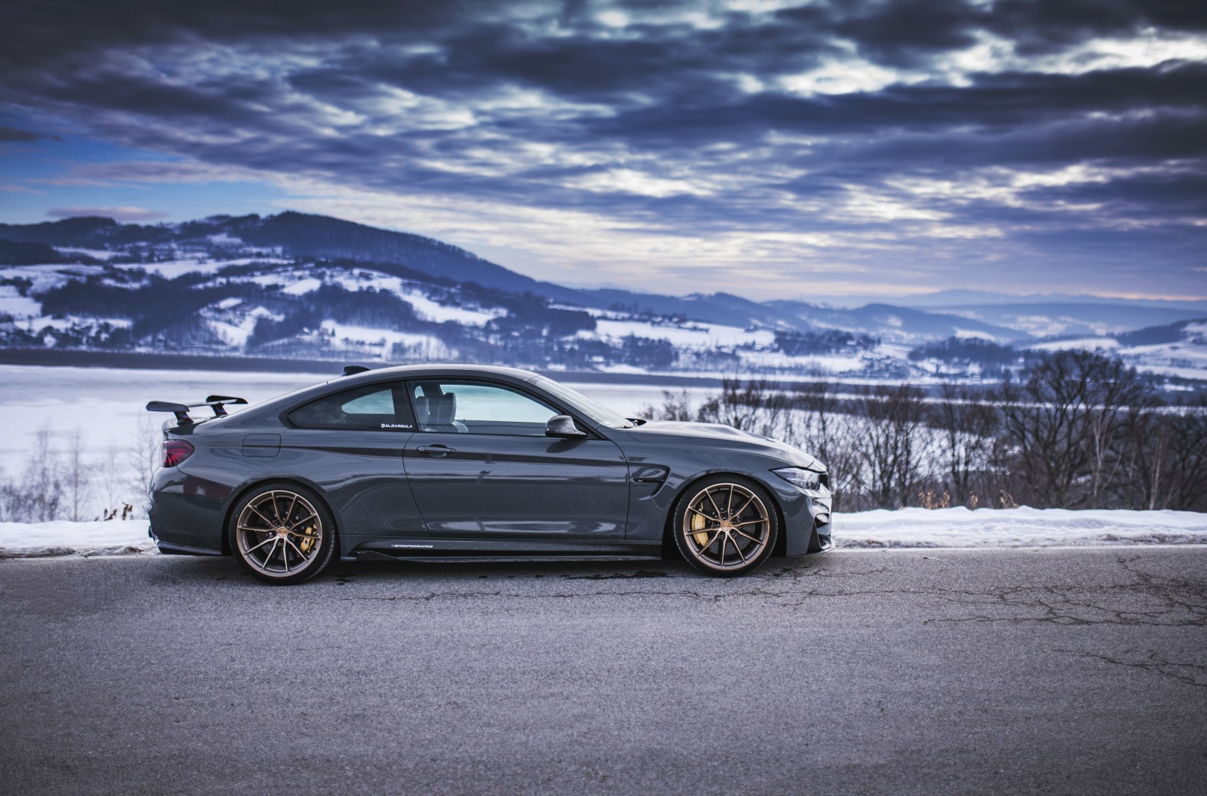 BMW 4 Series / M4