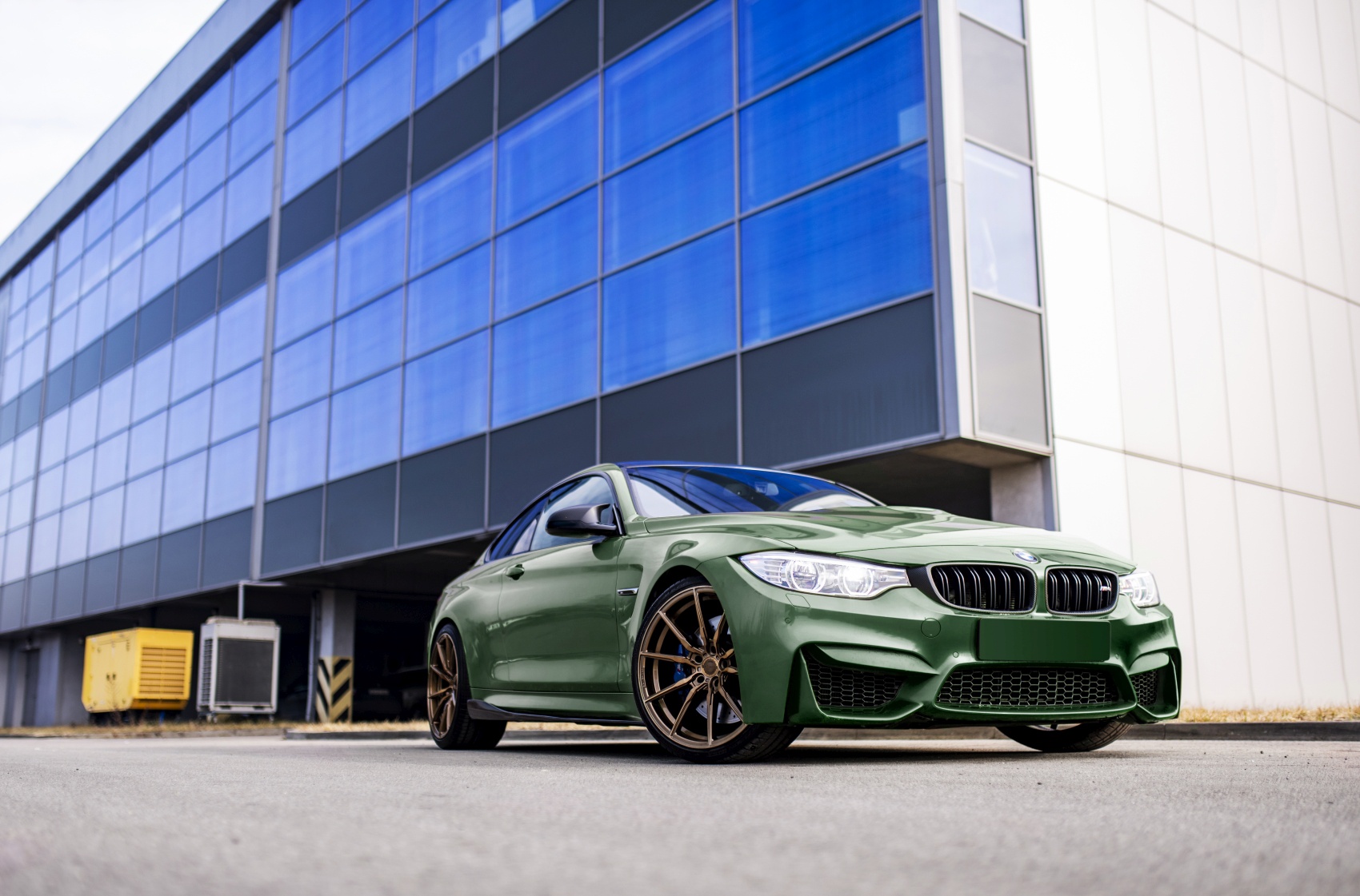 BMW 4 Series / M4