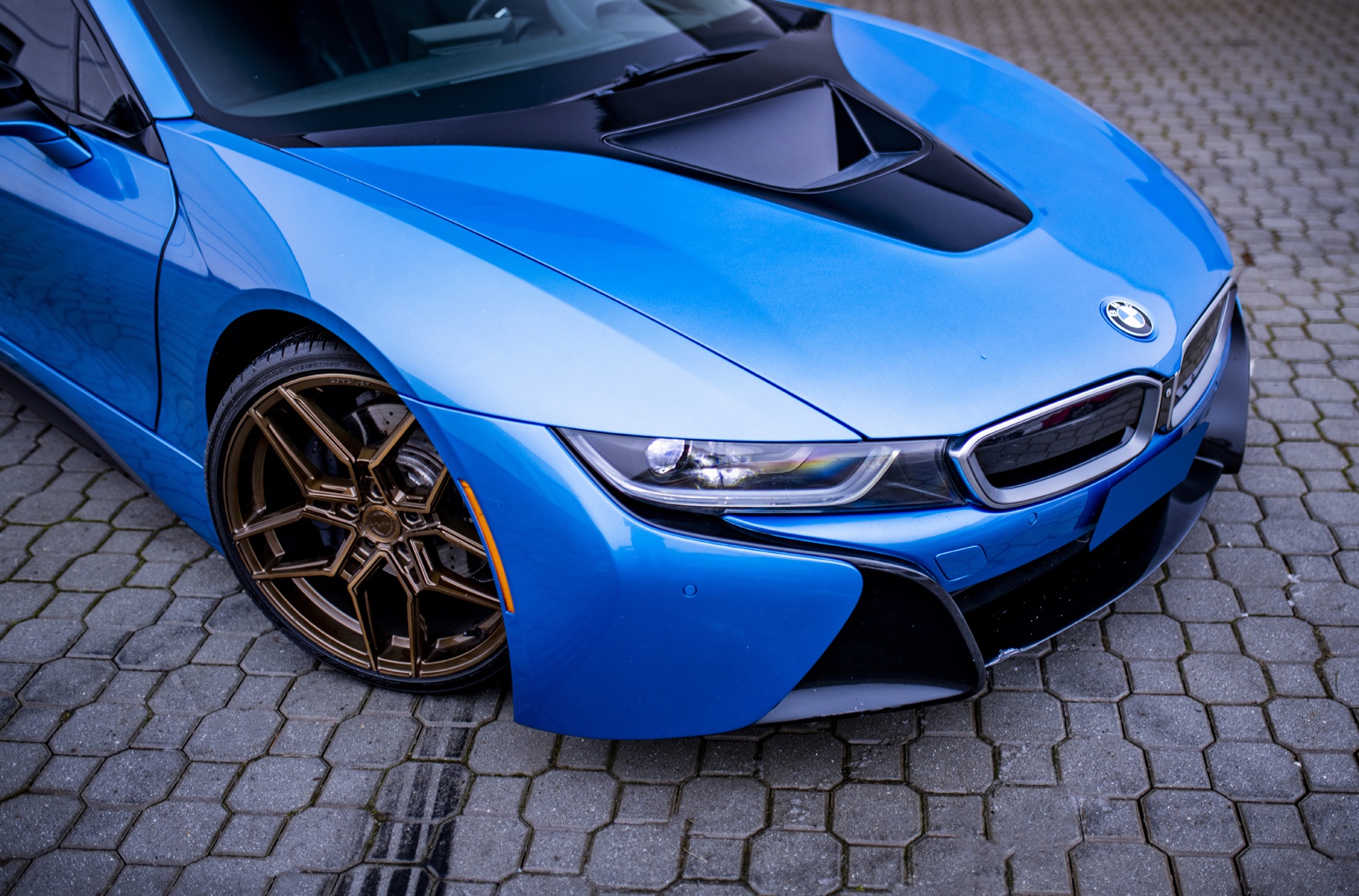 BMW i8