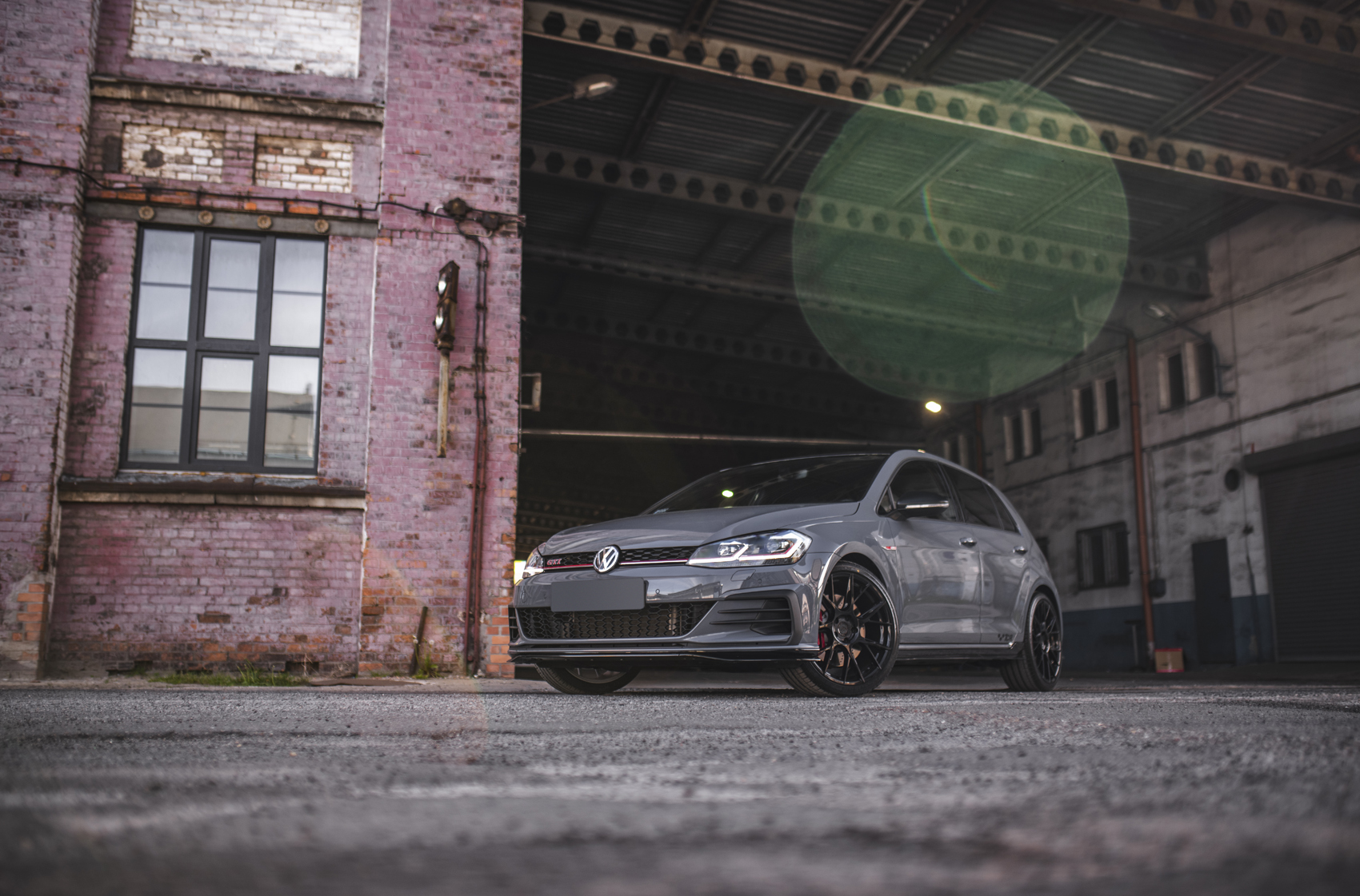 japan-racing-jr42-1305-01