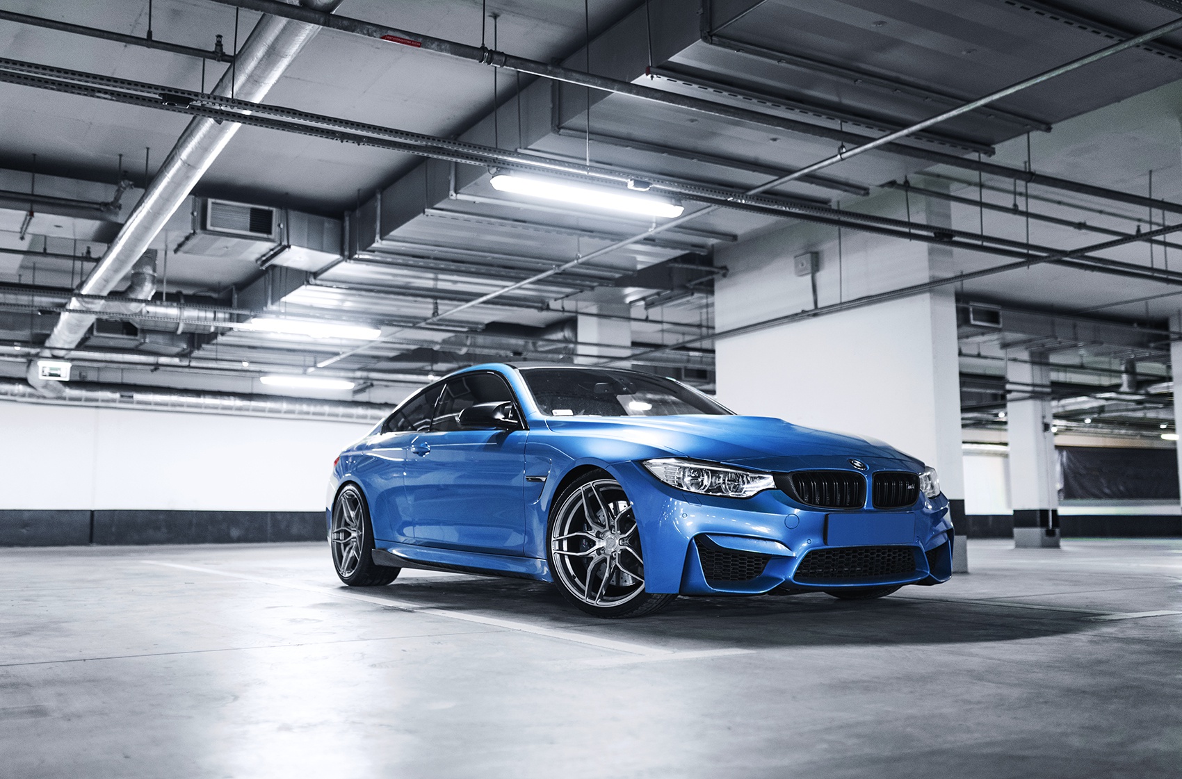 BMW 4 Series / M4