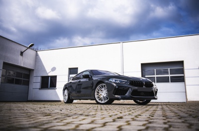 BMW M8