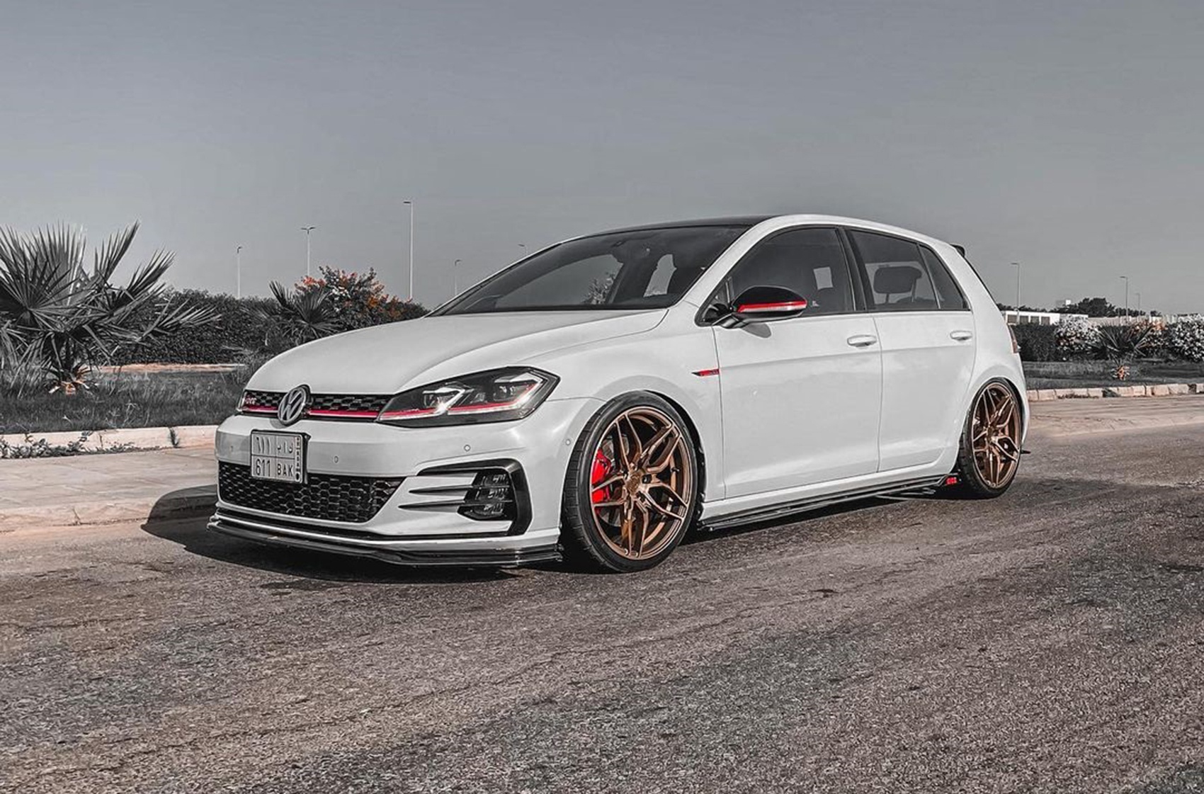 Volkswagen Golf / R / GTI