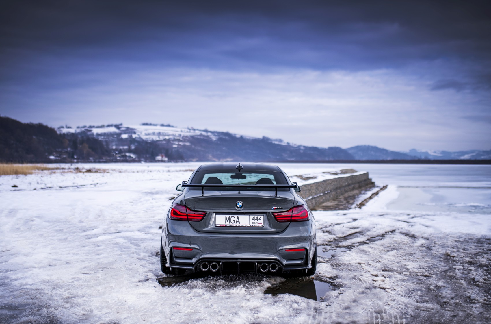 BMW 4 Series / M4