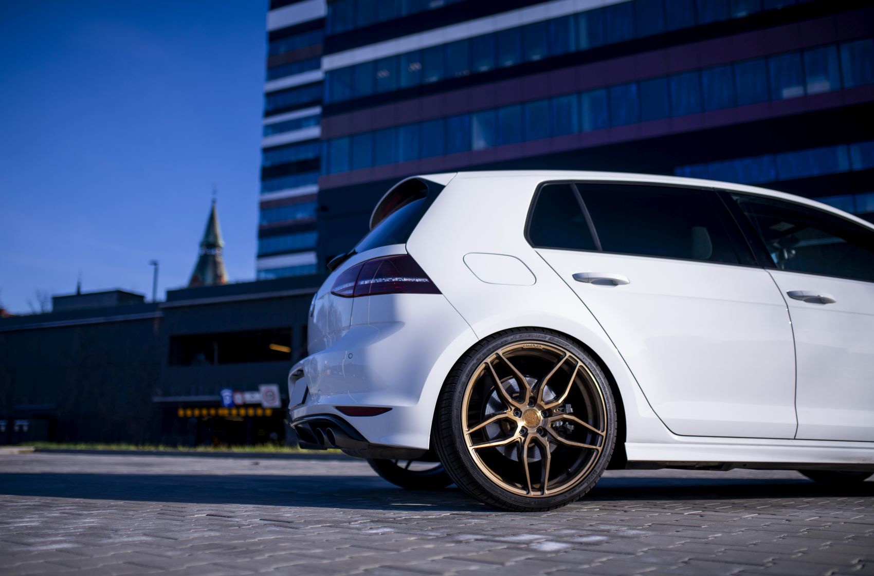 Volkswagen Golf / R / GTI