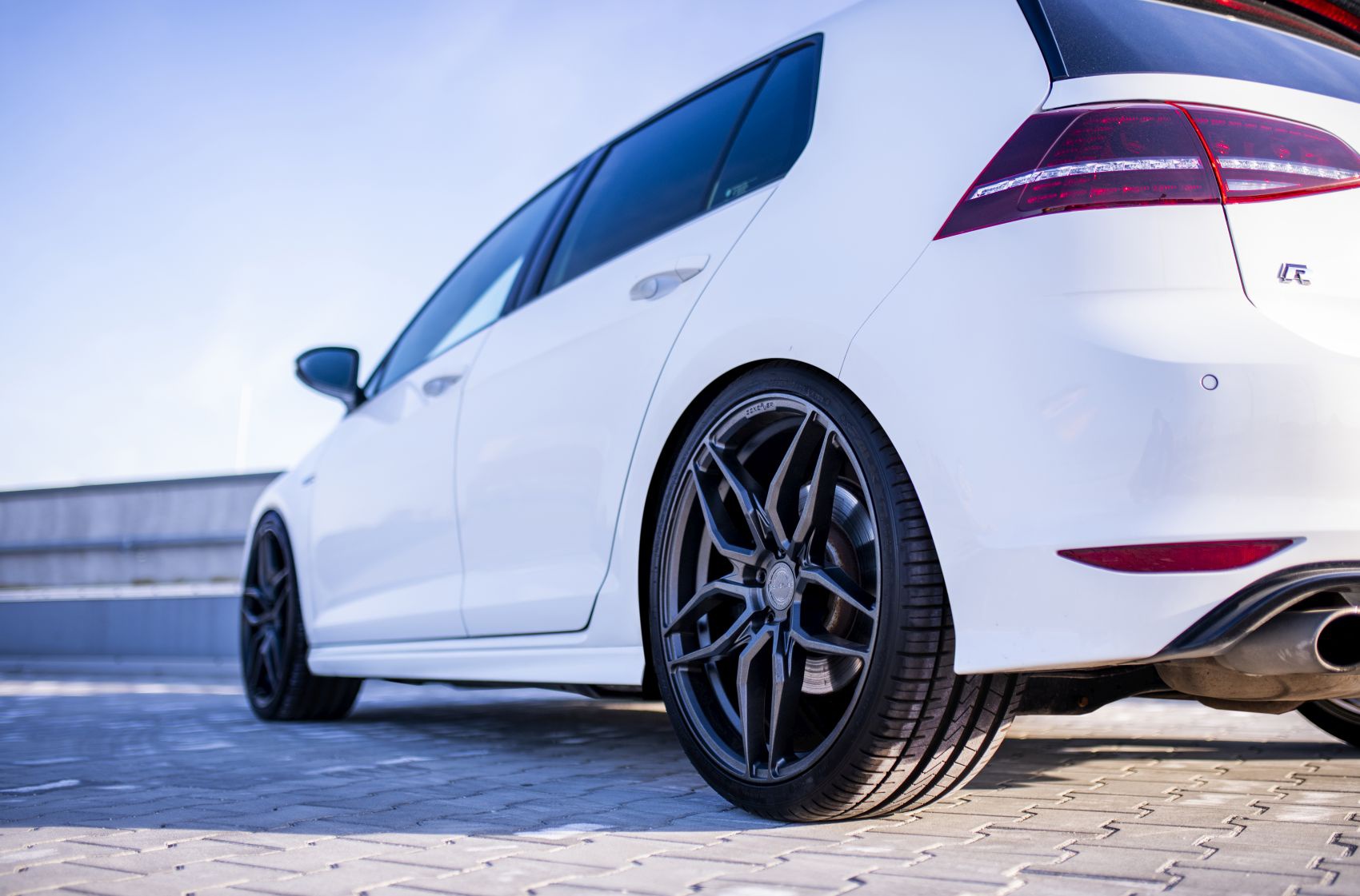 Volkswagen Golf / R / GTI