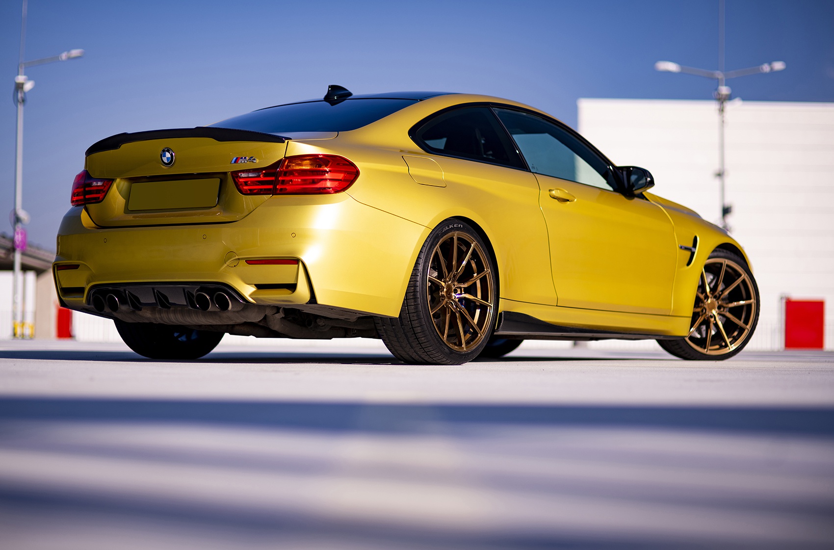BMW 4 Series / M4