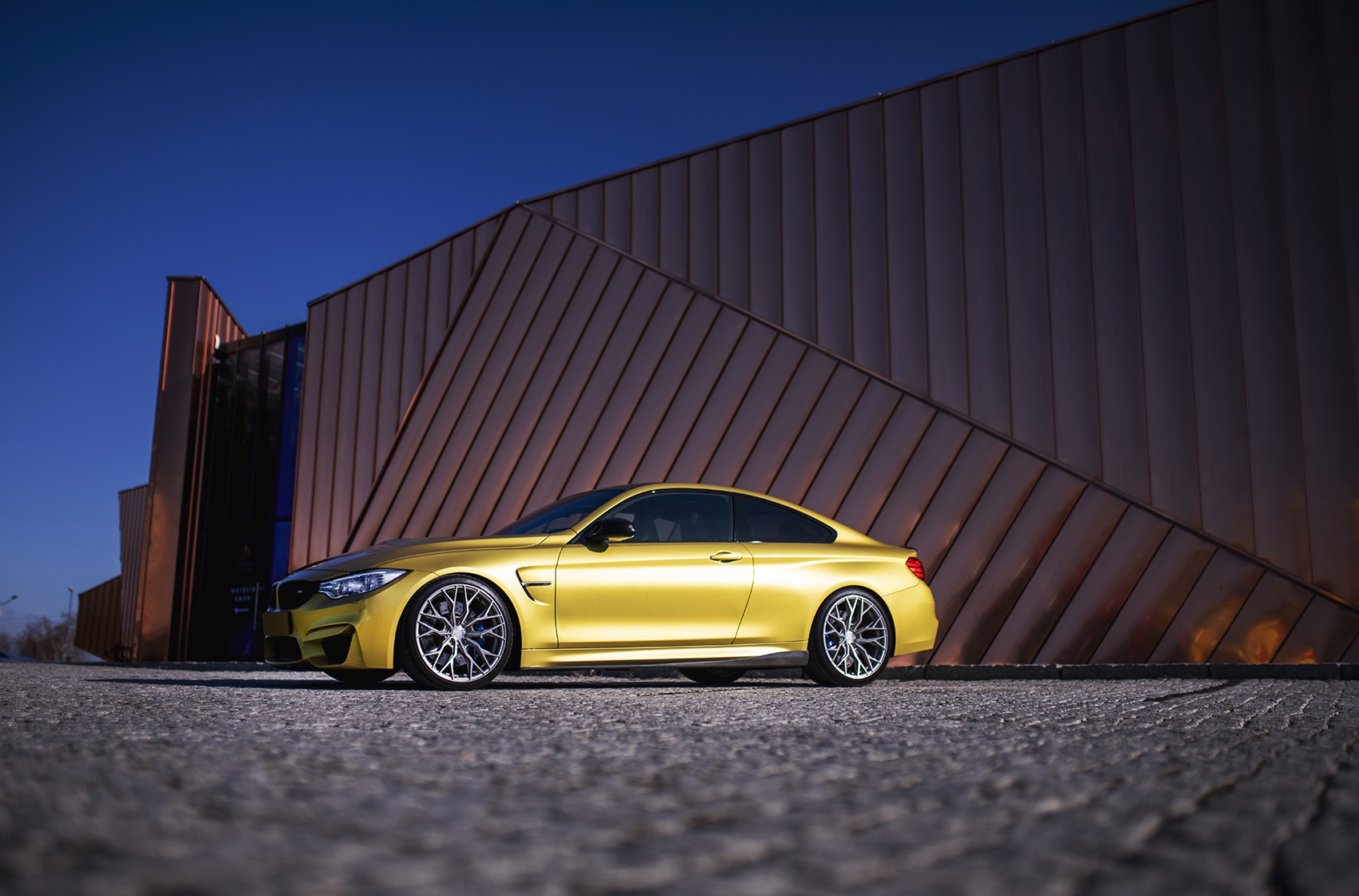 BMW 4 Series / M4