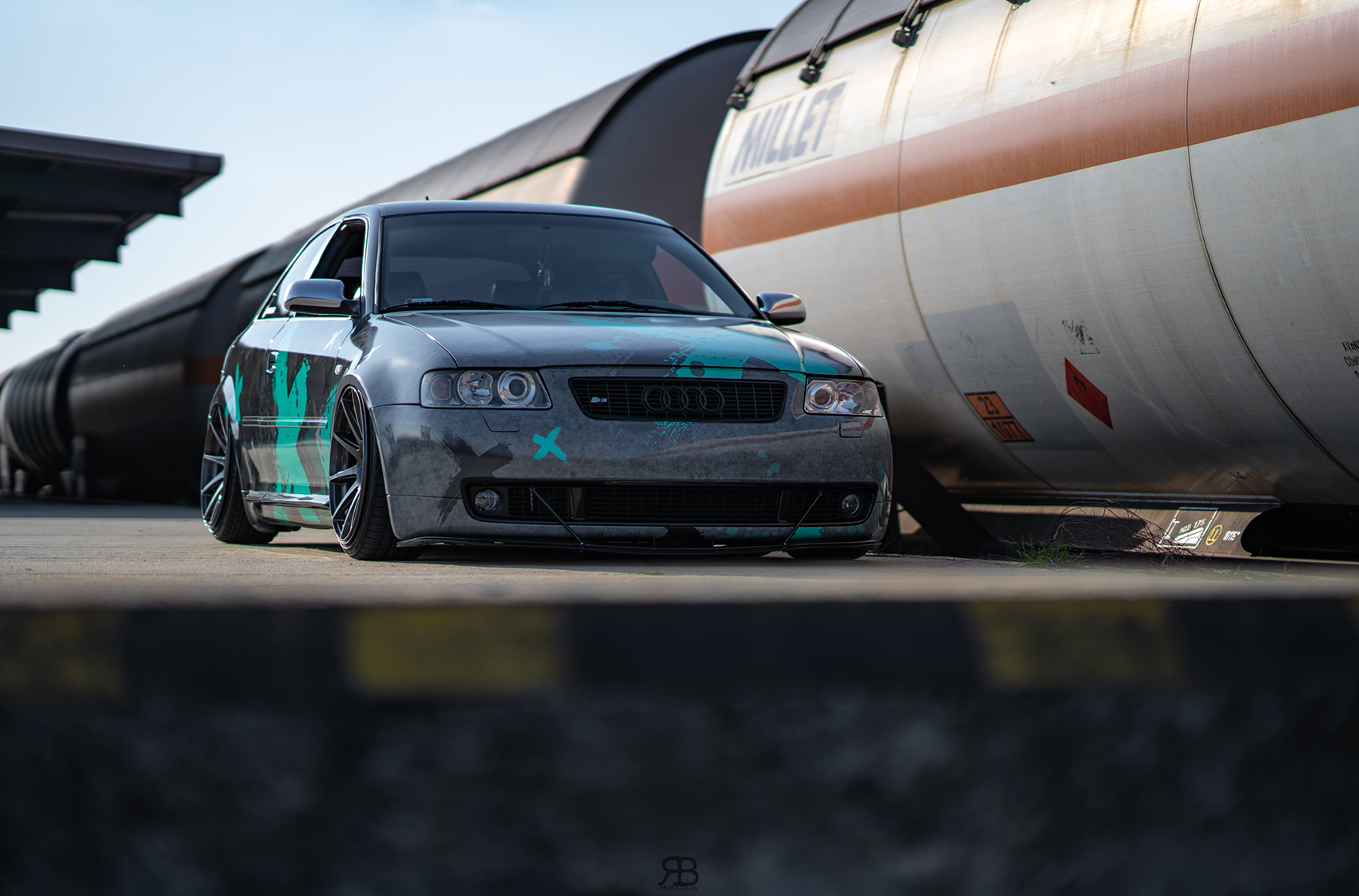 japan-racing-jr11-336-01