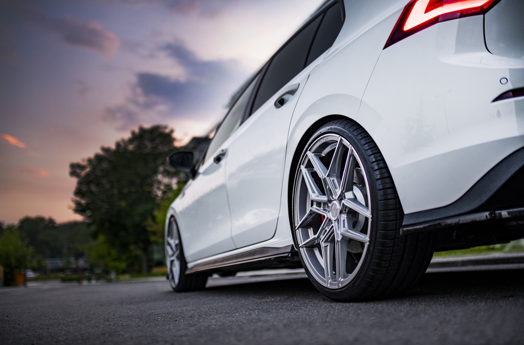 Volkswagen Golf / R / GTI
