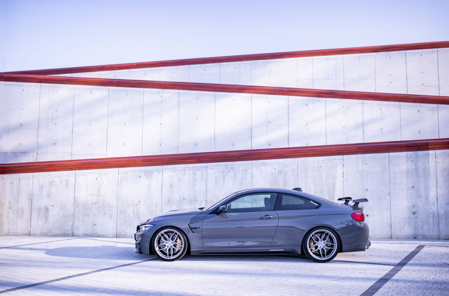 BMW 4 Series / M4