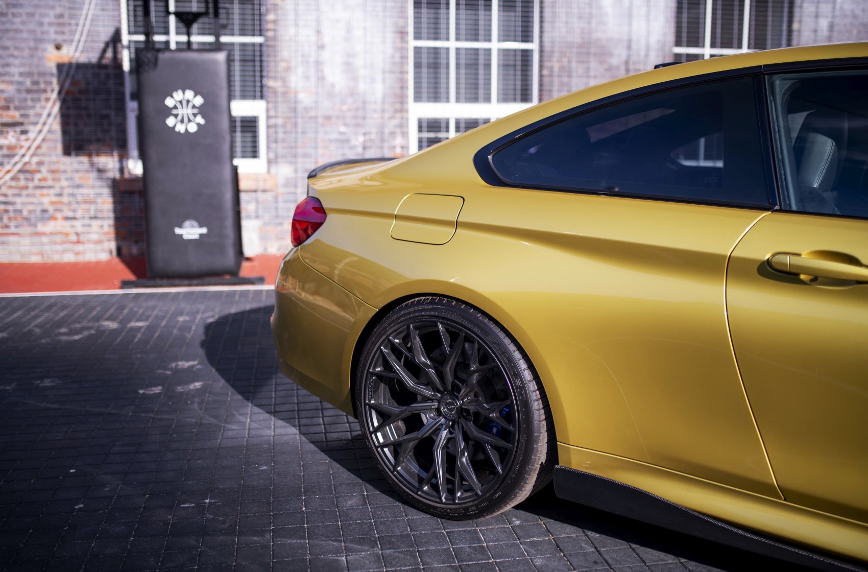 BMW 4 Series / M4