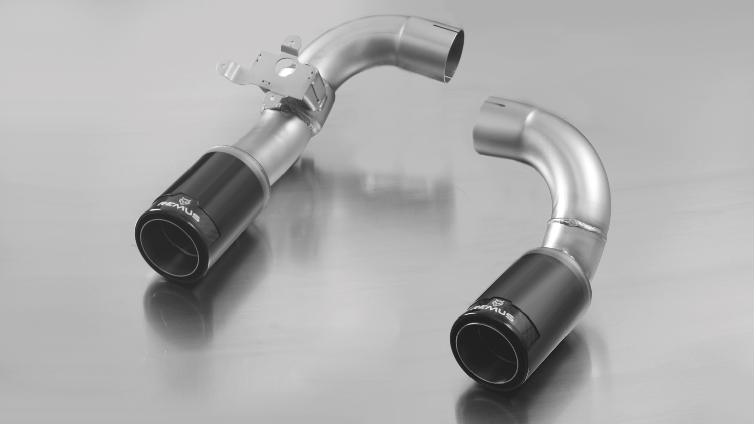 Set terminali di scarico dx/sx, ciascuno con 1 terminale Ø 84 mm Street Race Black Chrome con sistema di valvole integrato