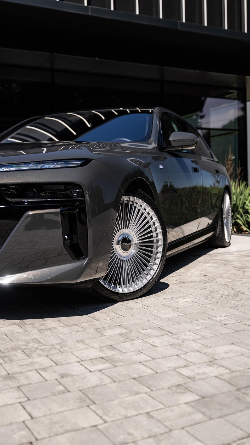 BMW i7