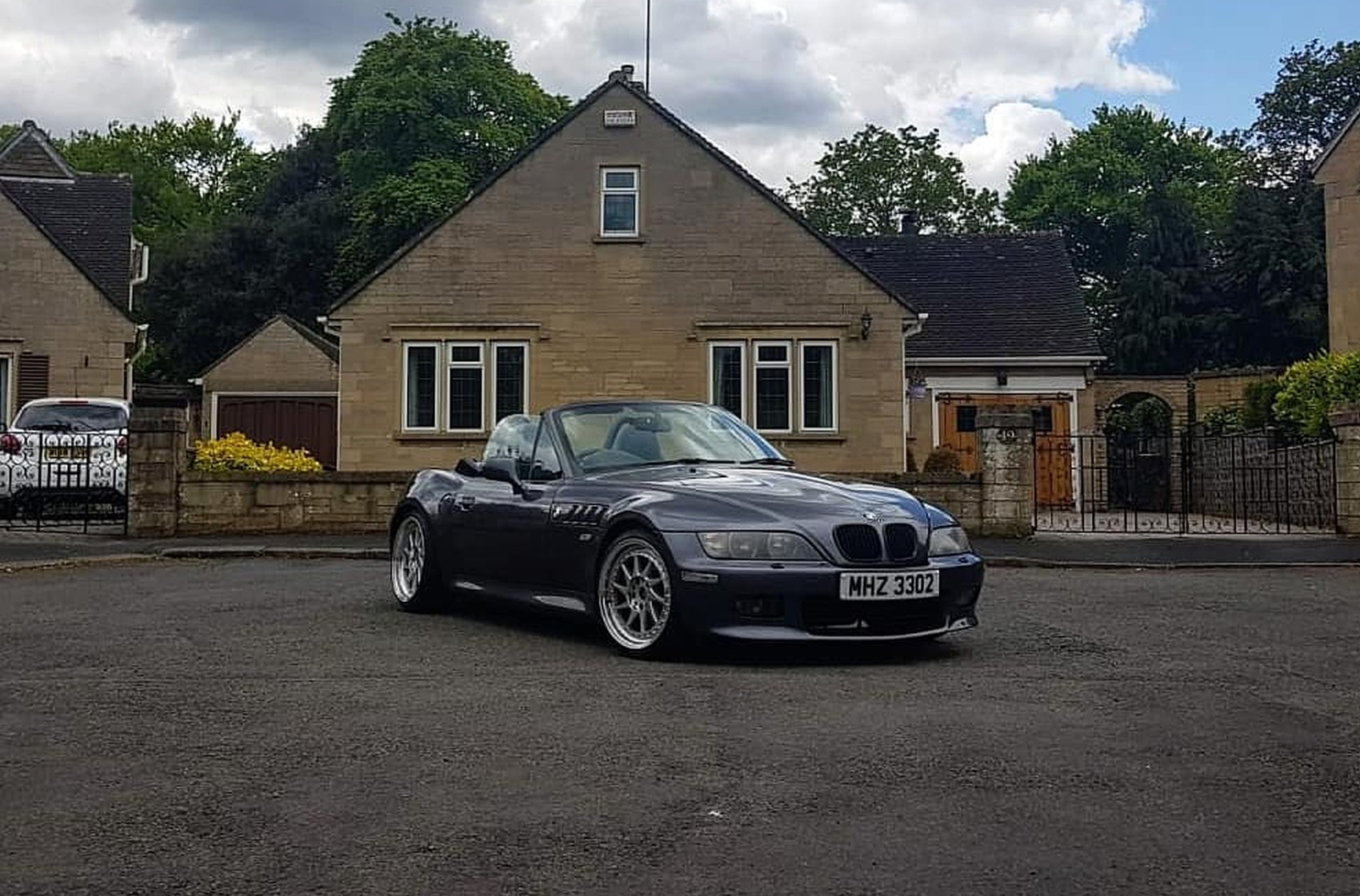 japan-racing-jr26-1097-01