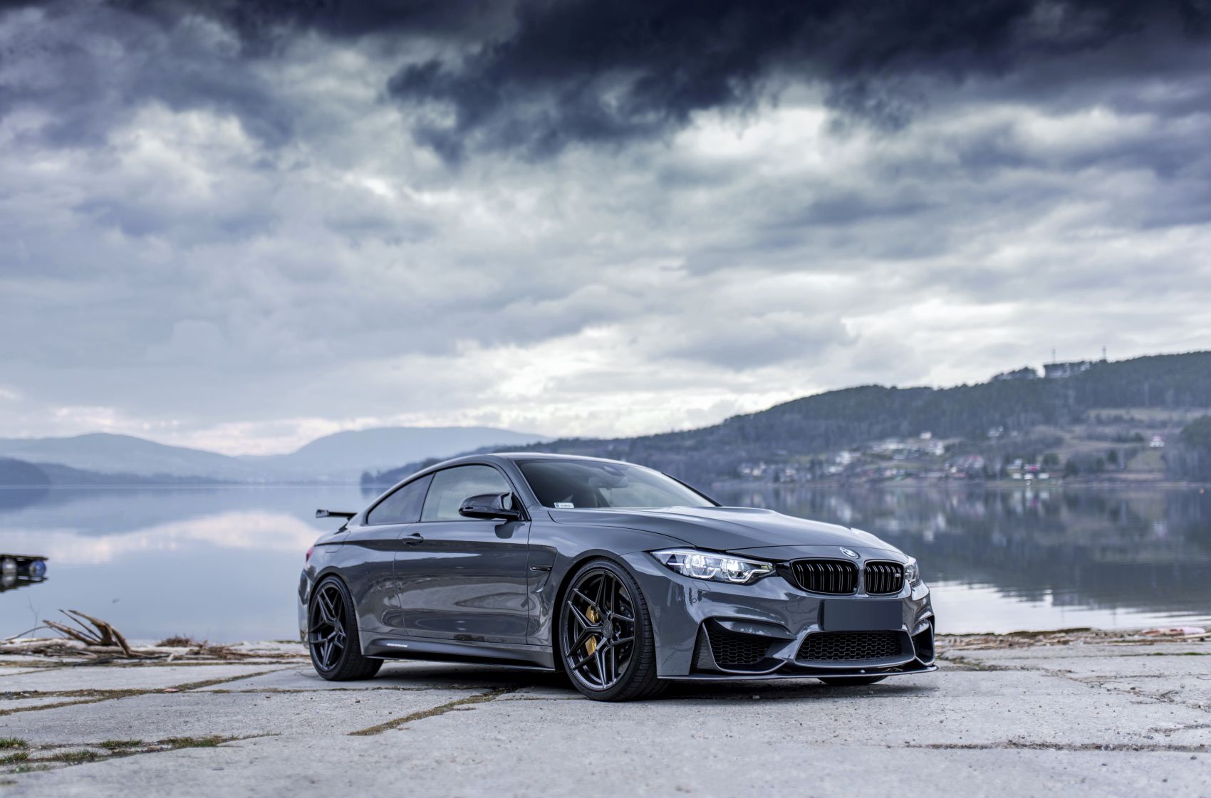 BMW 4 Series / M4