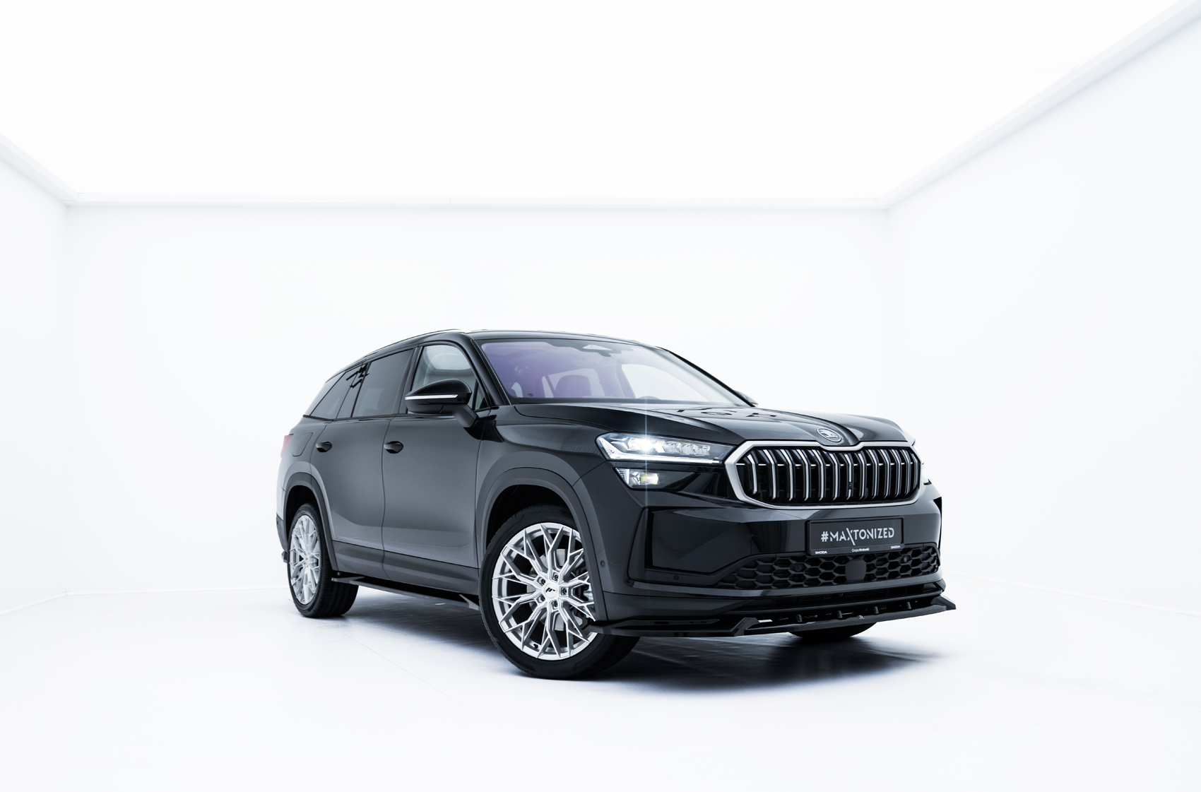 japan-racing-jr49-2442-01