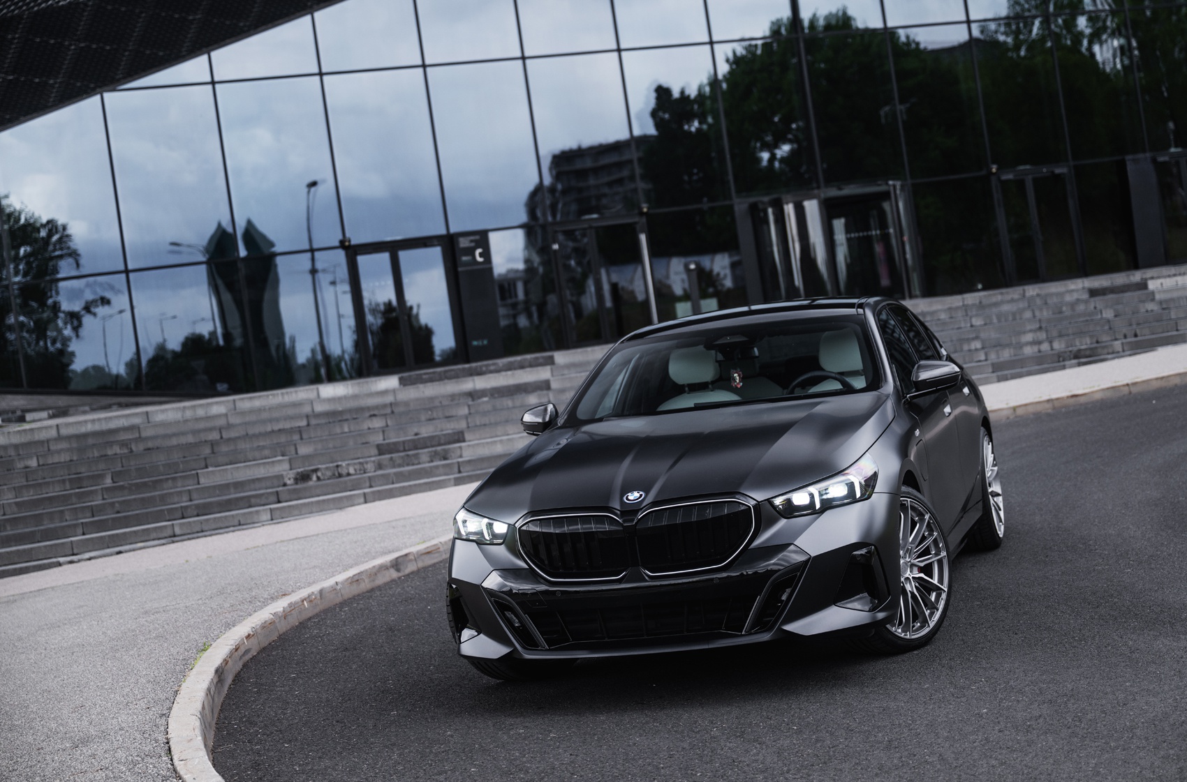 BMW 550e