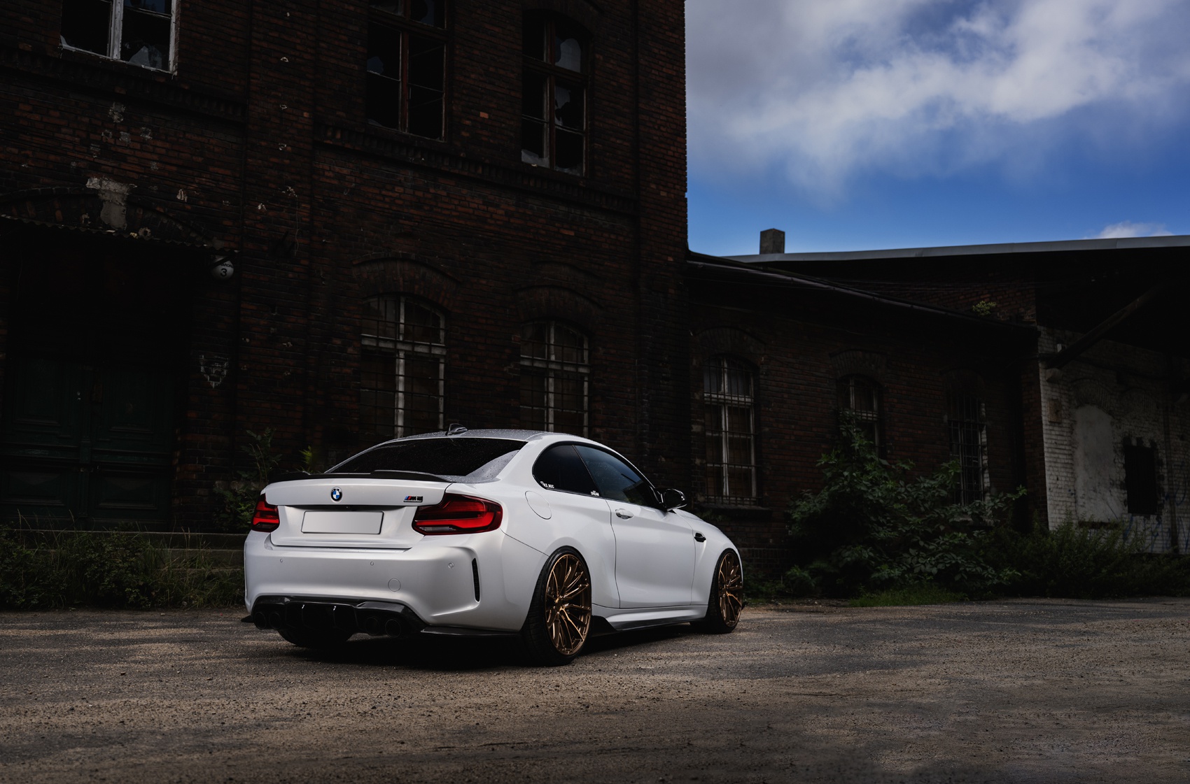 BMW 2 series / M2