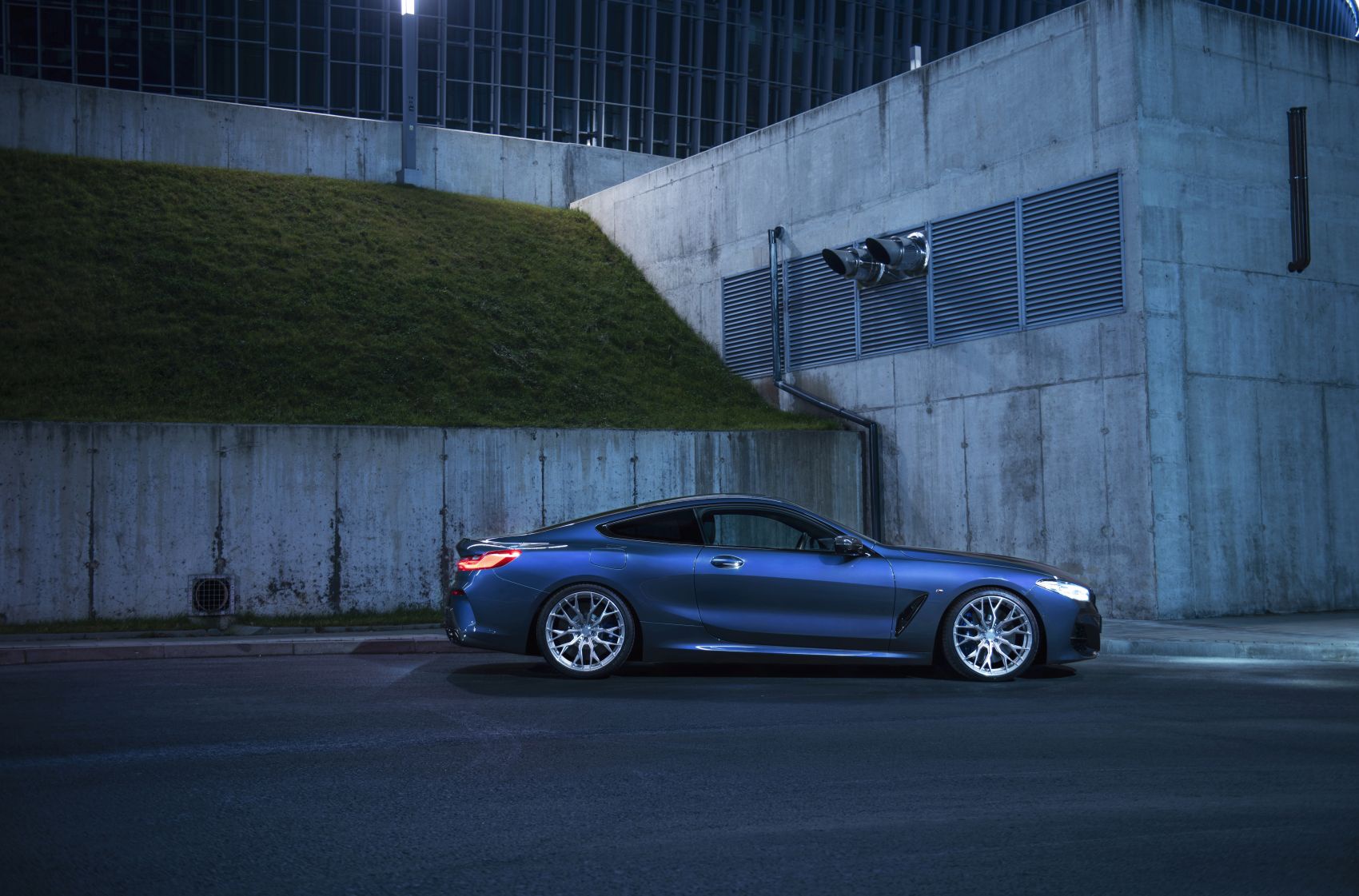BMW 8 Series / M8