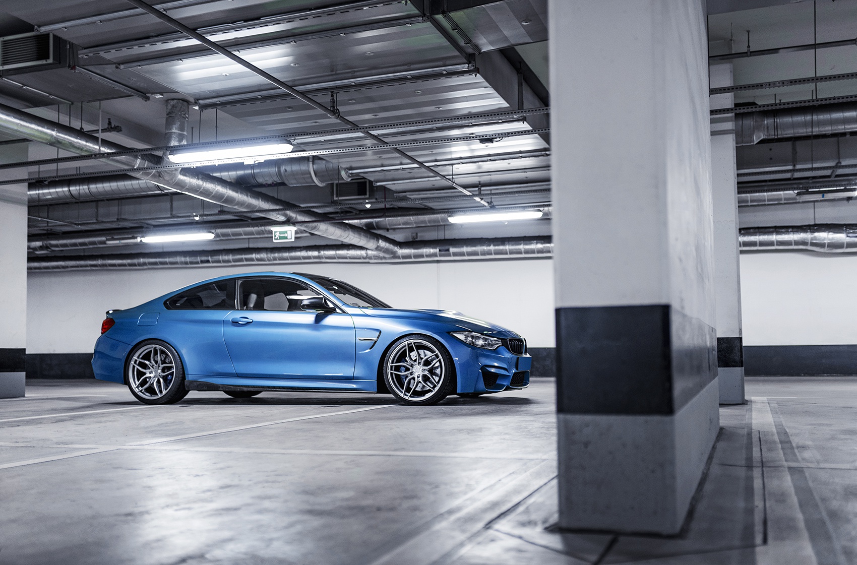 BMW 4 Series / M4