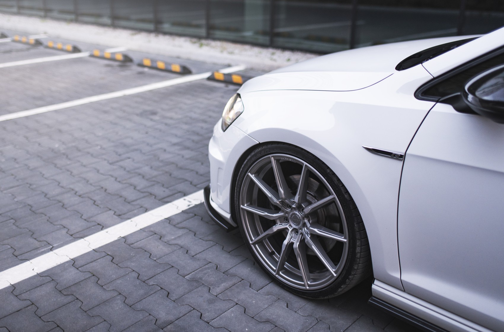 Volkswagen Golf / R / GTI