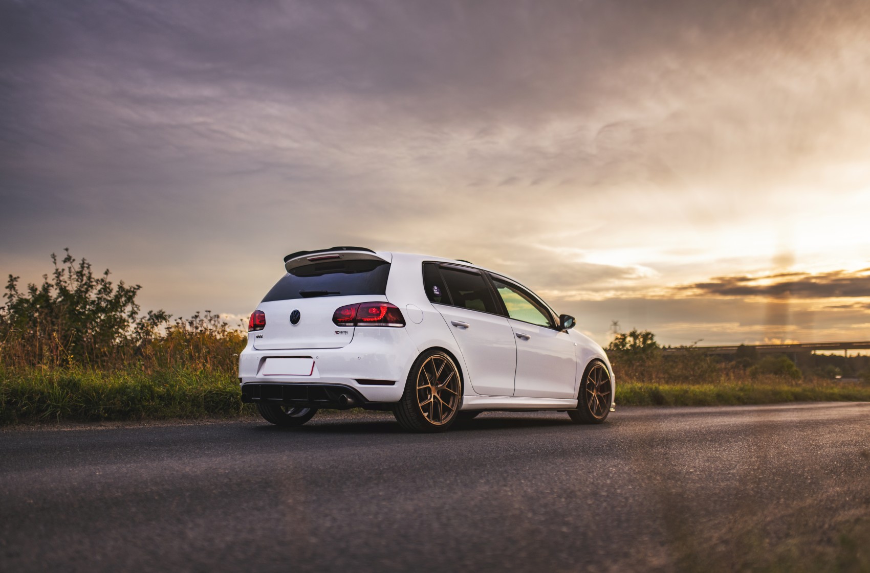 Volkswagen Golf / R / GTI