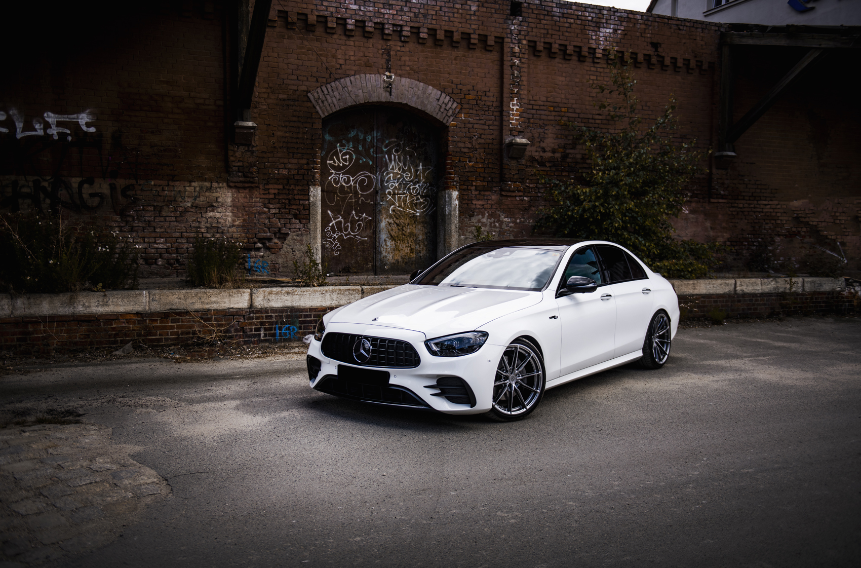 japan-racing-jr37-1746-01