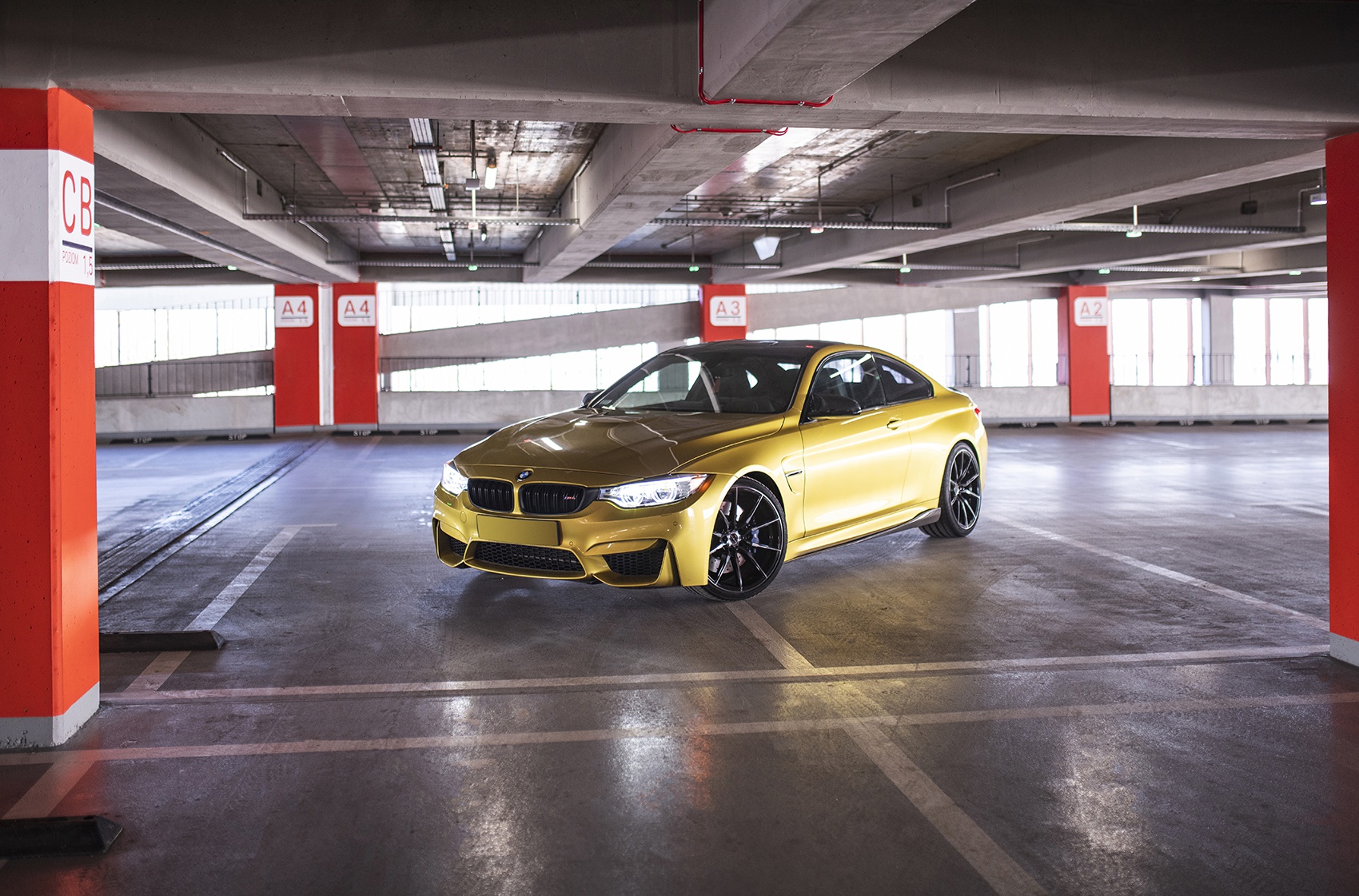 BMW 4 Series / M4